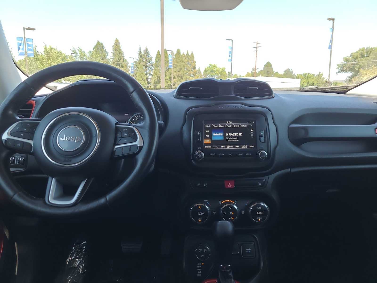 Thumbnail: 2017 Jeep Renegade - 18