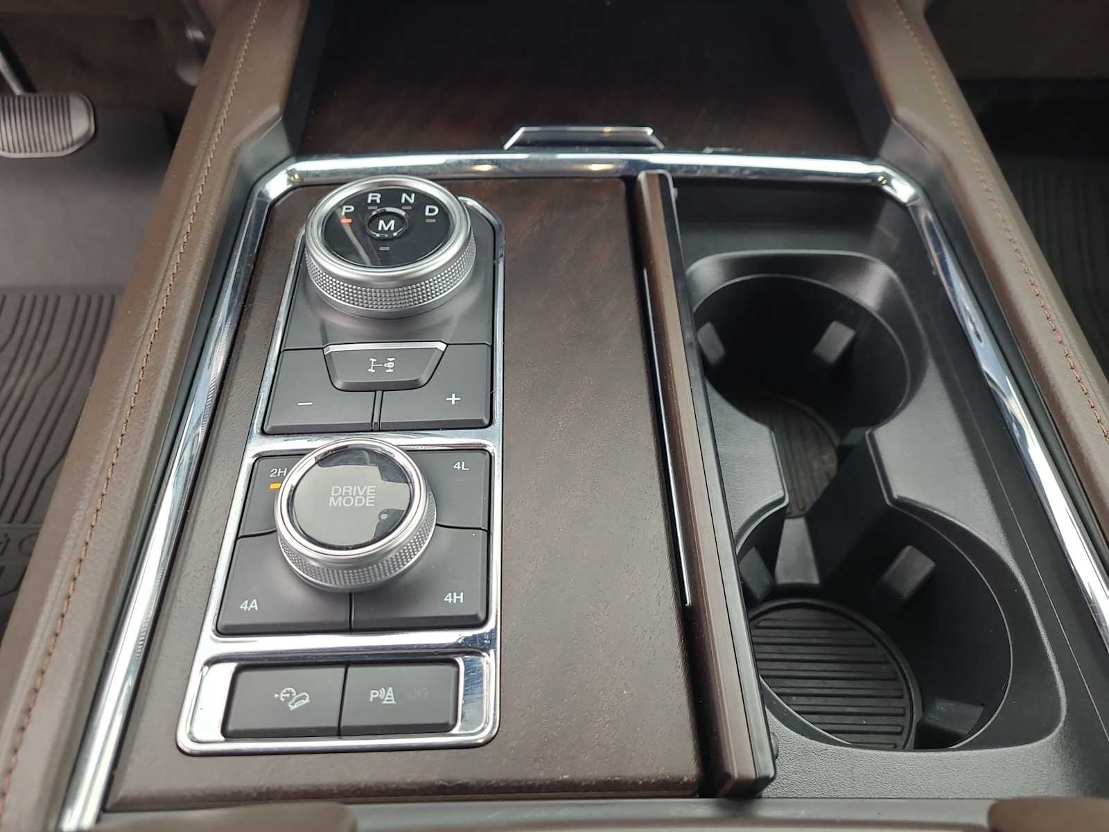 Thumbnail: 2023 Ford Expedition - 25