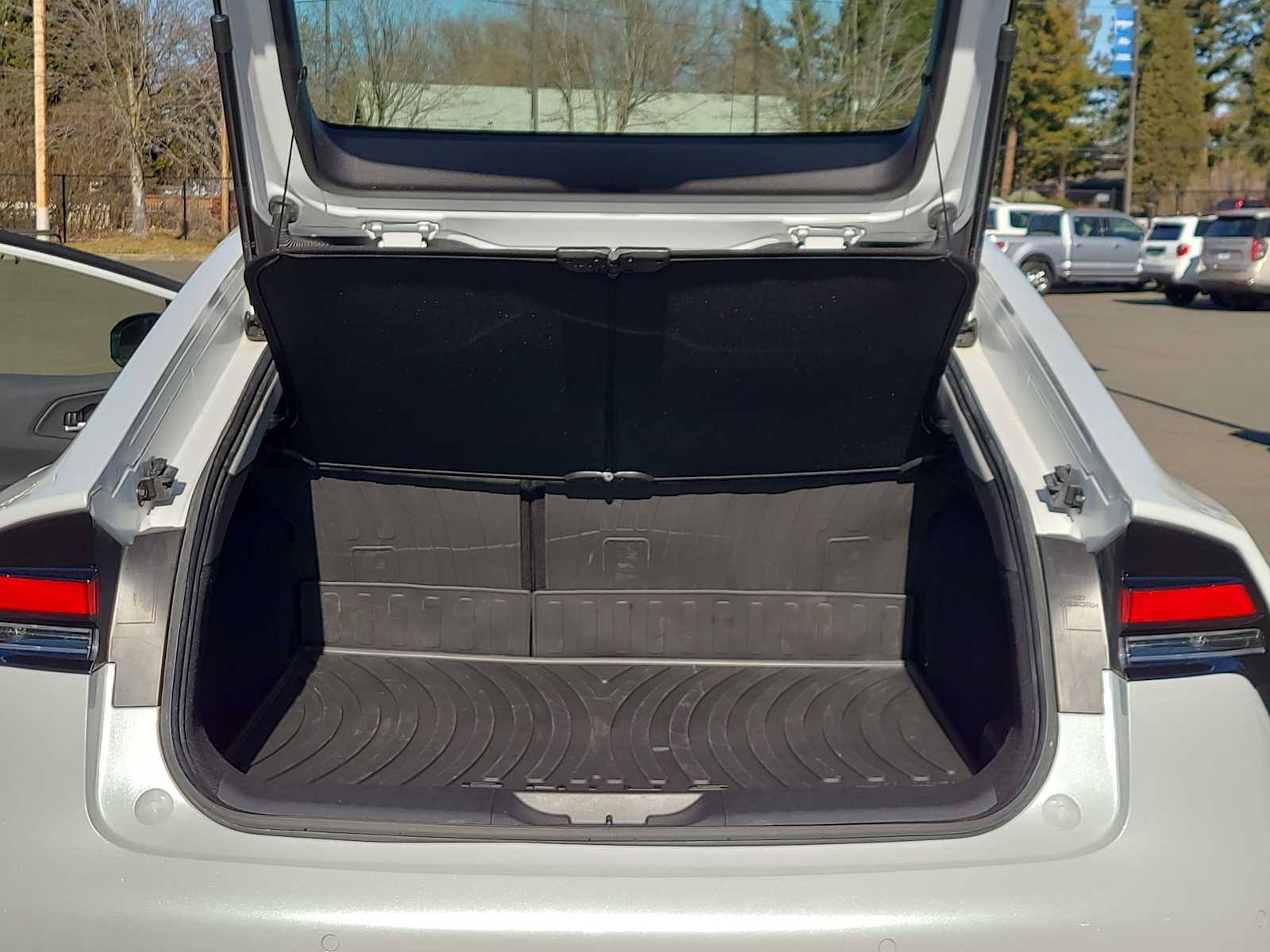 Thumbnail: 2025 Toyota Prius - 27