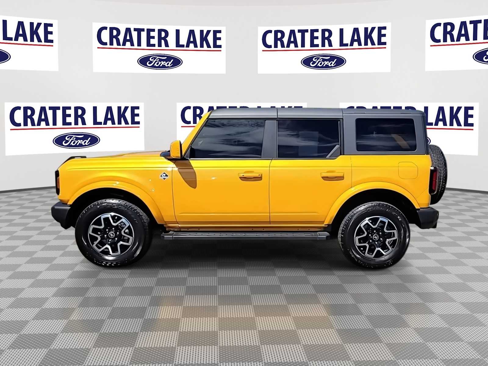 Thumbnail: 2022 Ford Bronco - 5