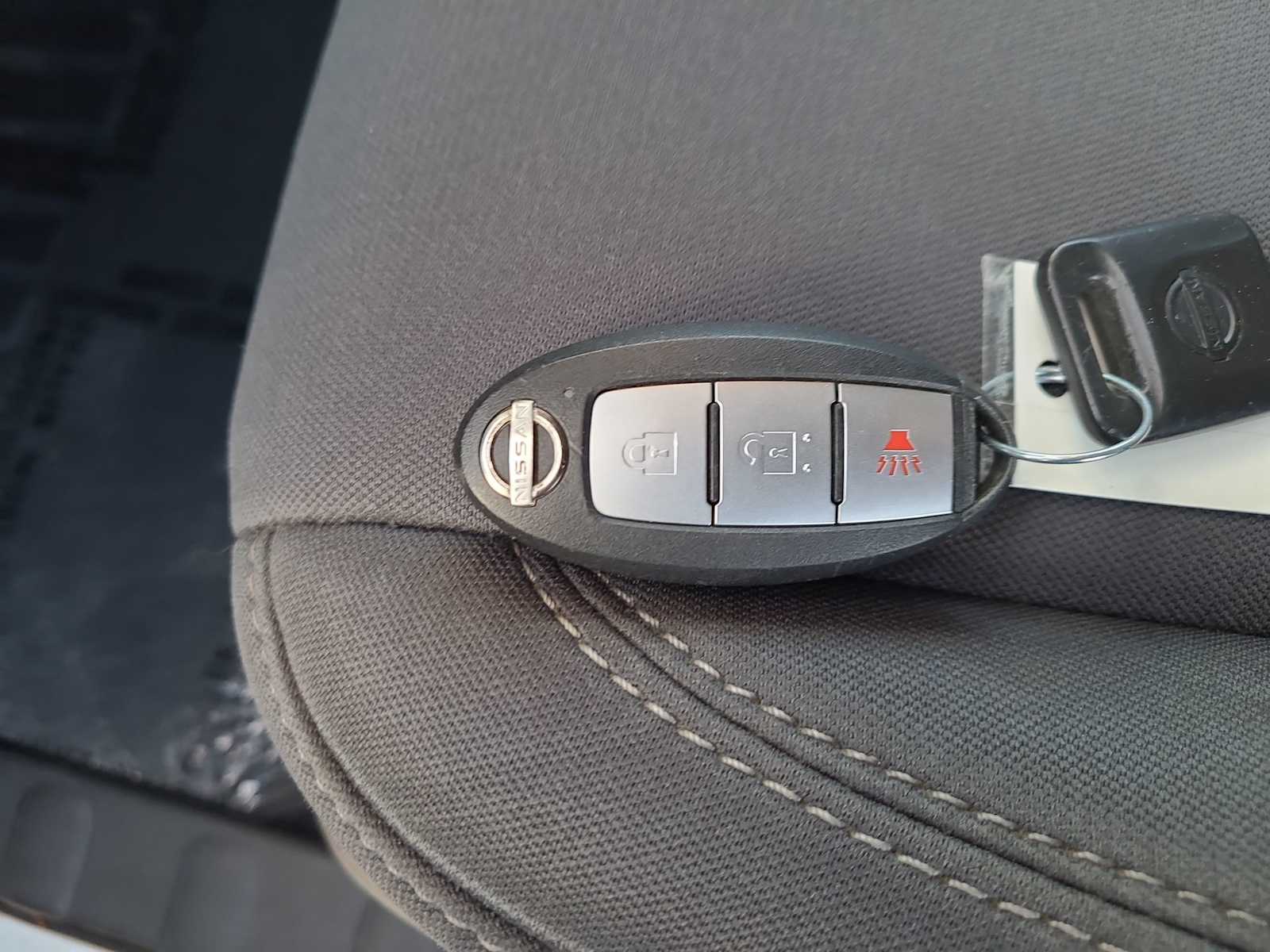 Thumbnail: 2023 Nissan Frontier - 28