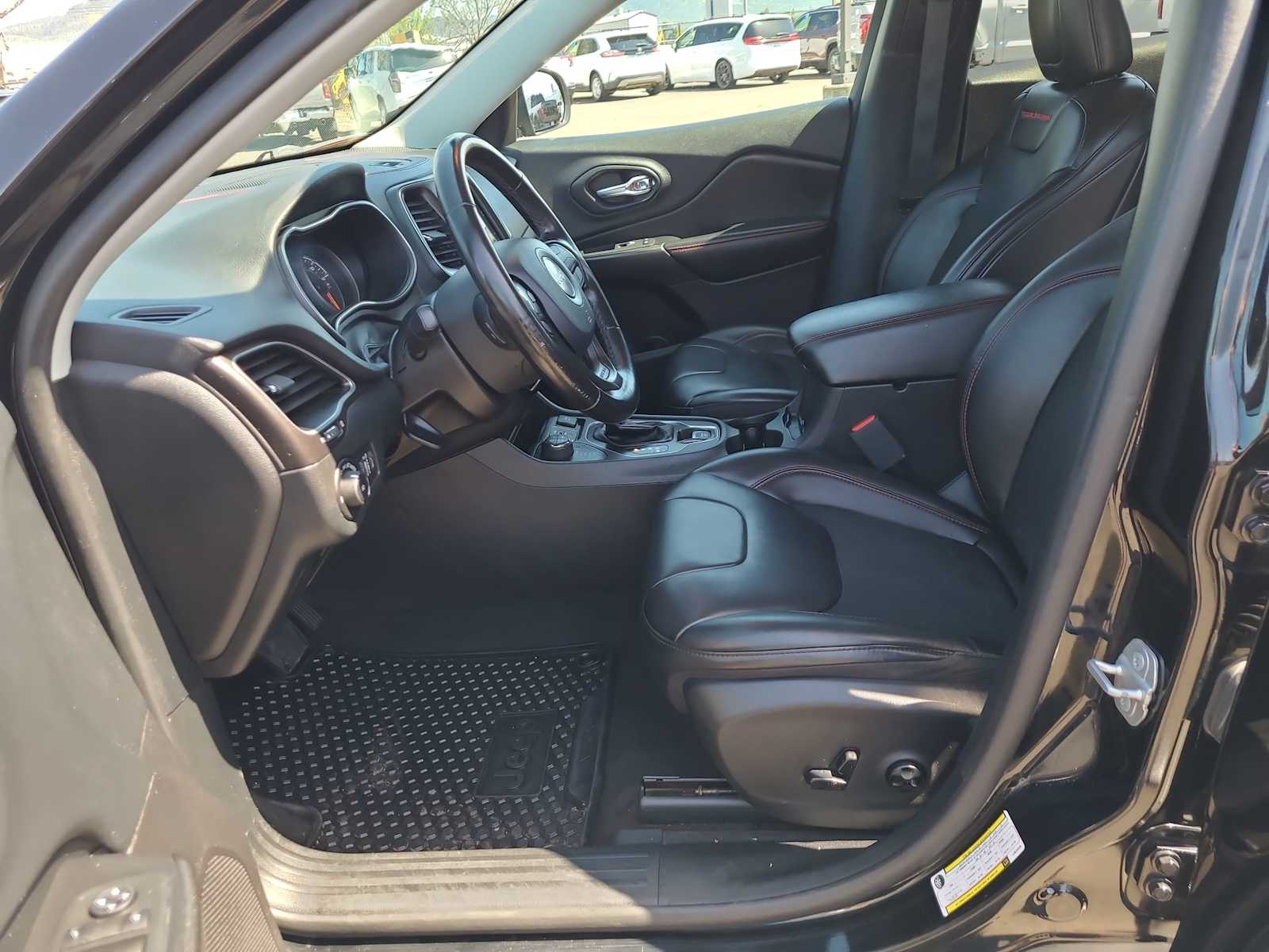 Thumbnail: 2020 Jeep Cherokee - 19