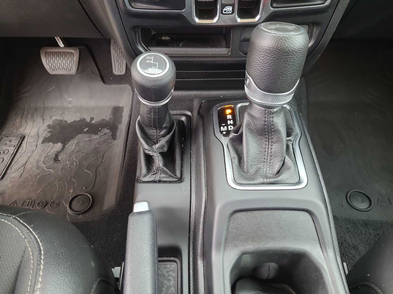 Thumbnail: 2021 Jeep Wrangler - 25