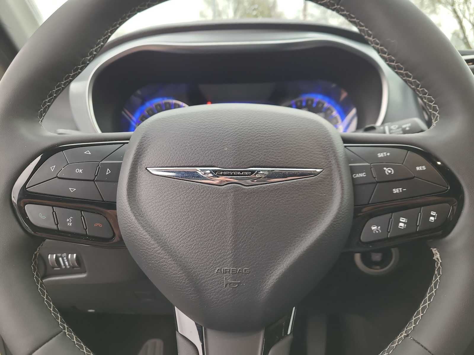 Thumbnail: 2025 Chrysler Pacifica - 23