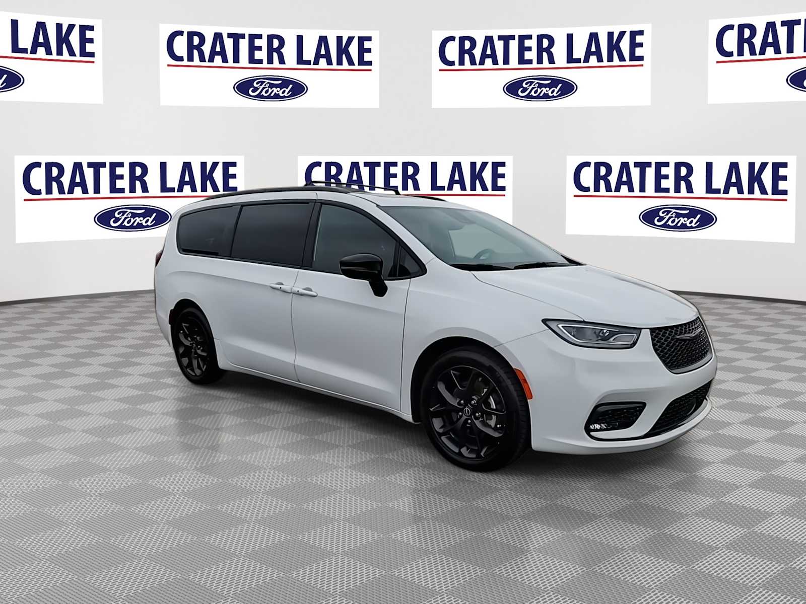 Thumbnail: 2025 Chrysler Pacifica - 2