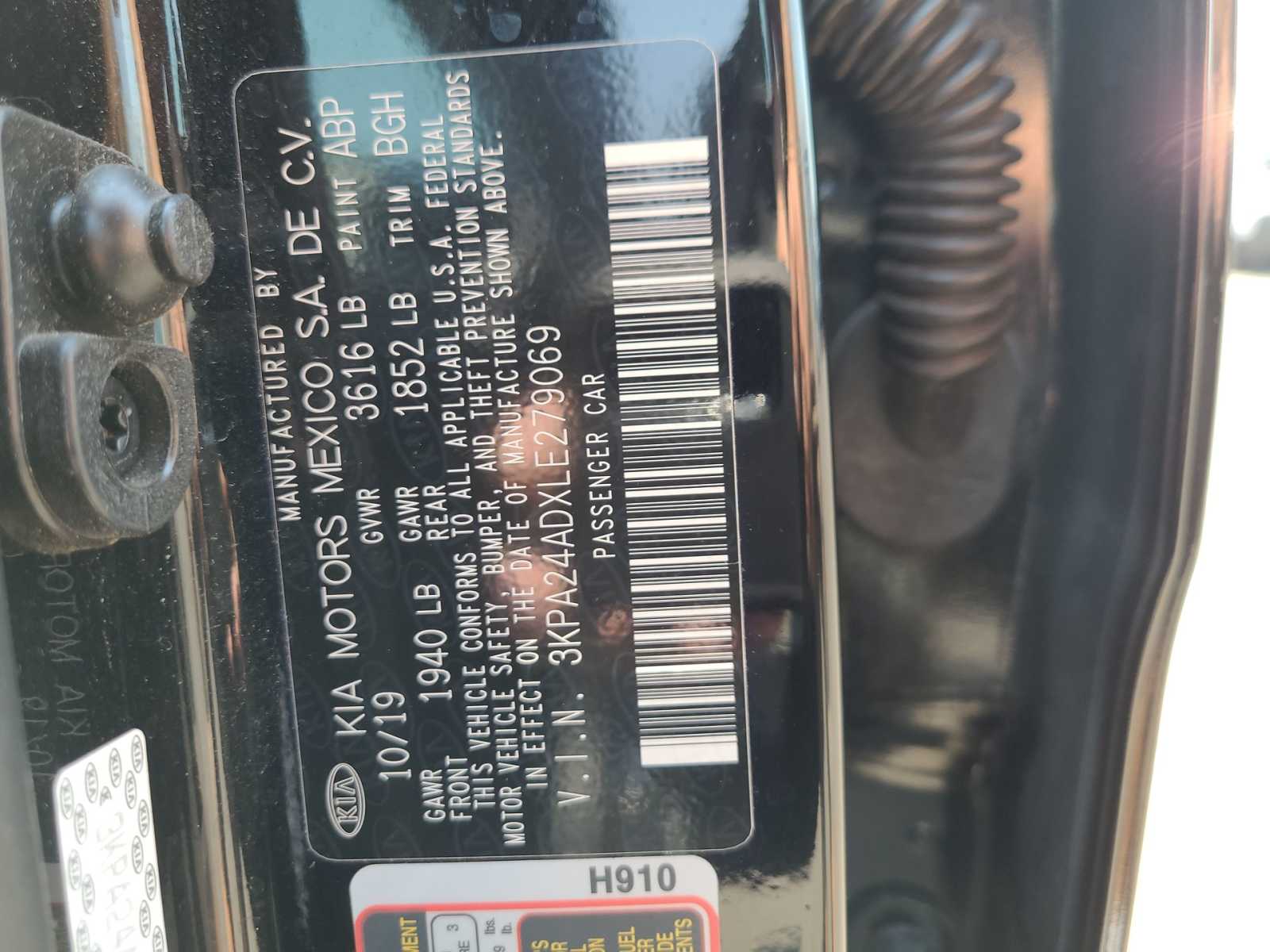 Thumbnail: 2020 Kia Rio - 29