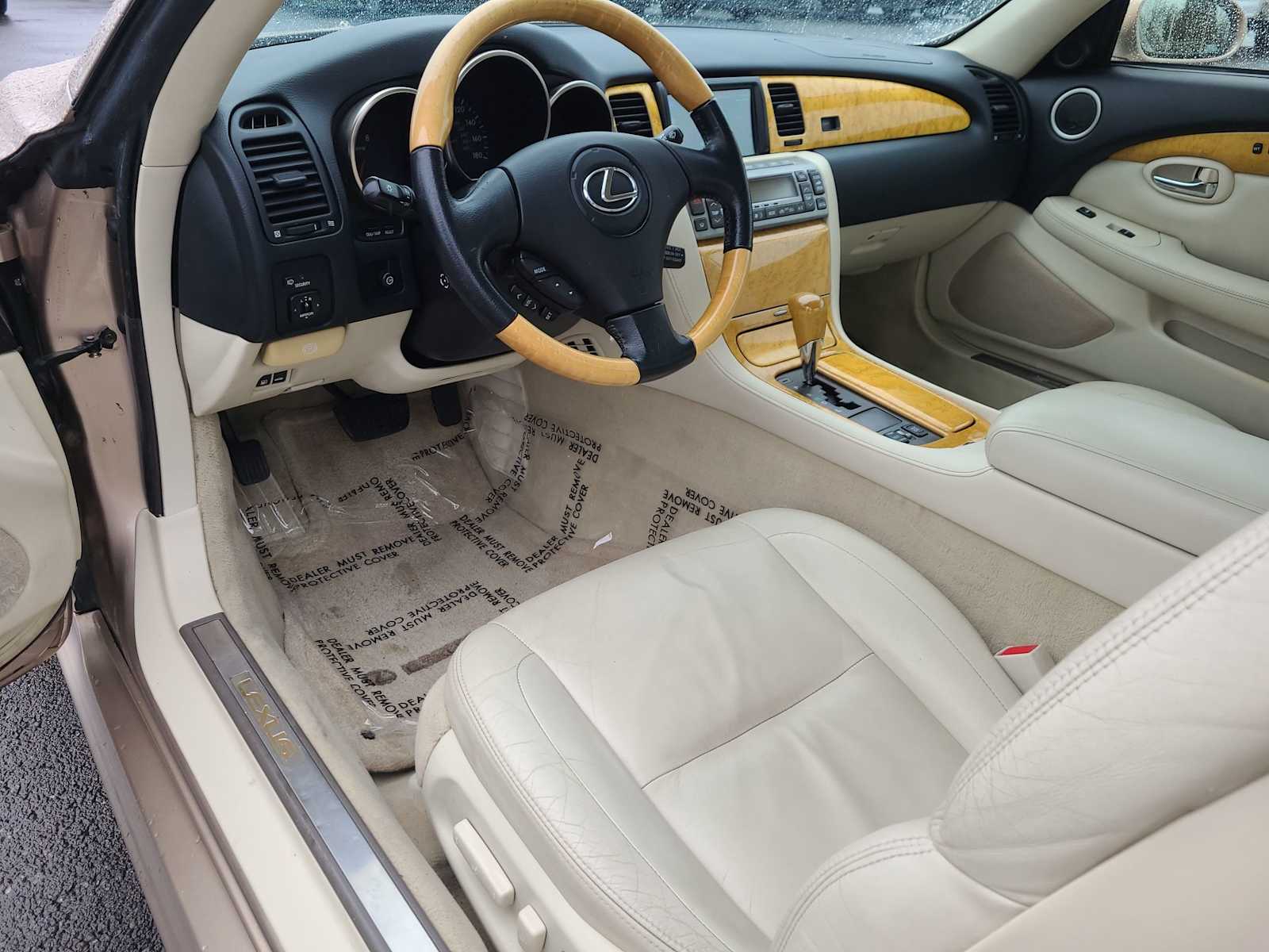 Thumbnail: 2002 Lexus SC - 10