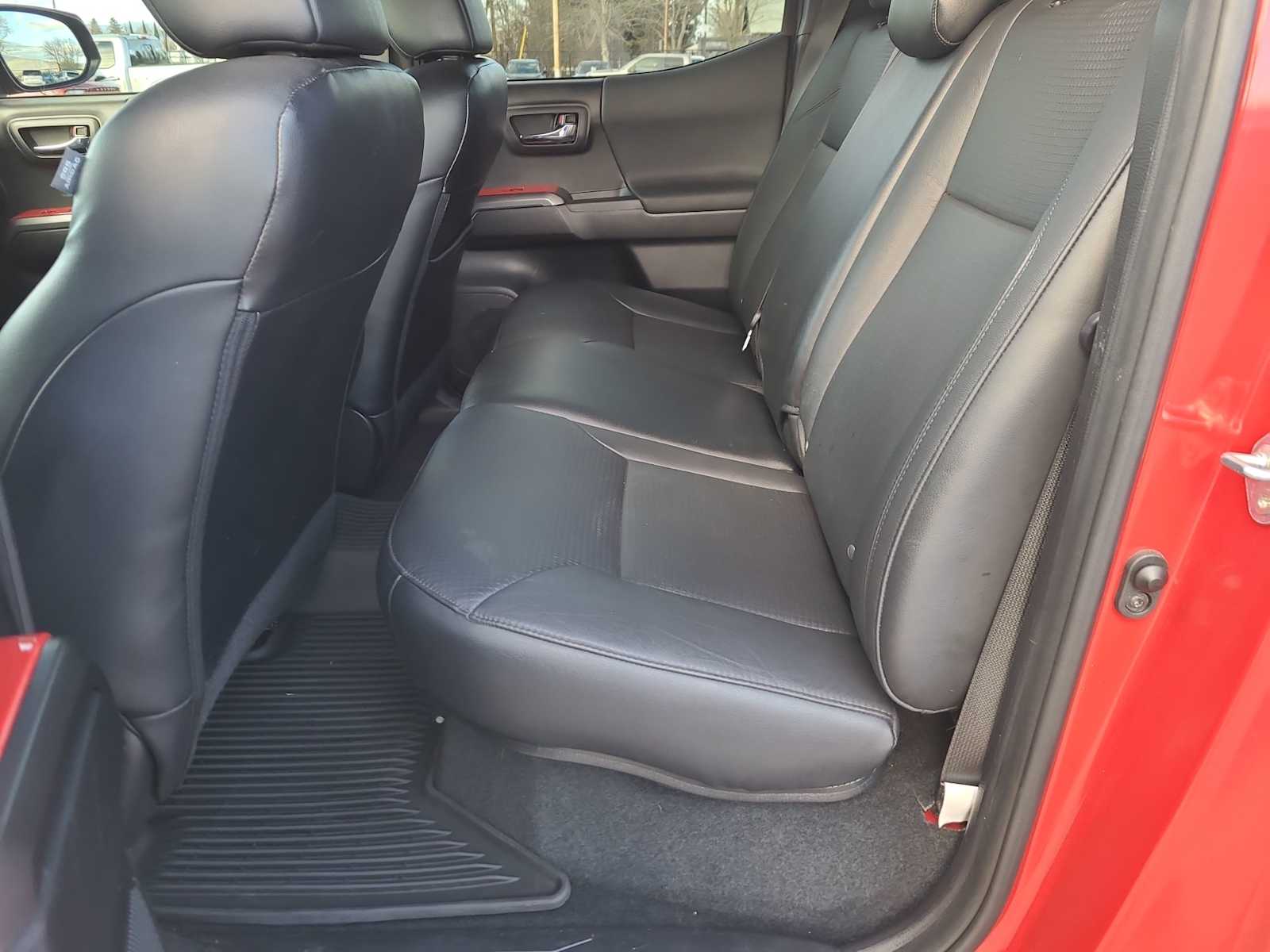 Thumbnail: 2021 Toyota Tacoma - 21