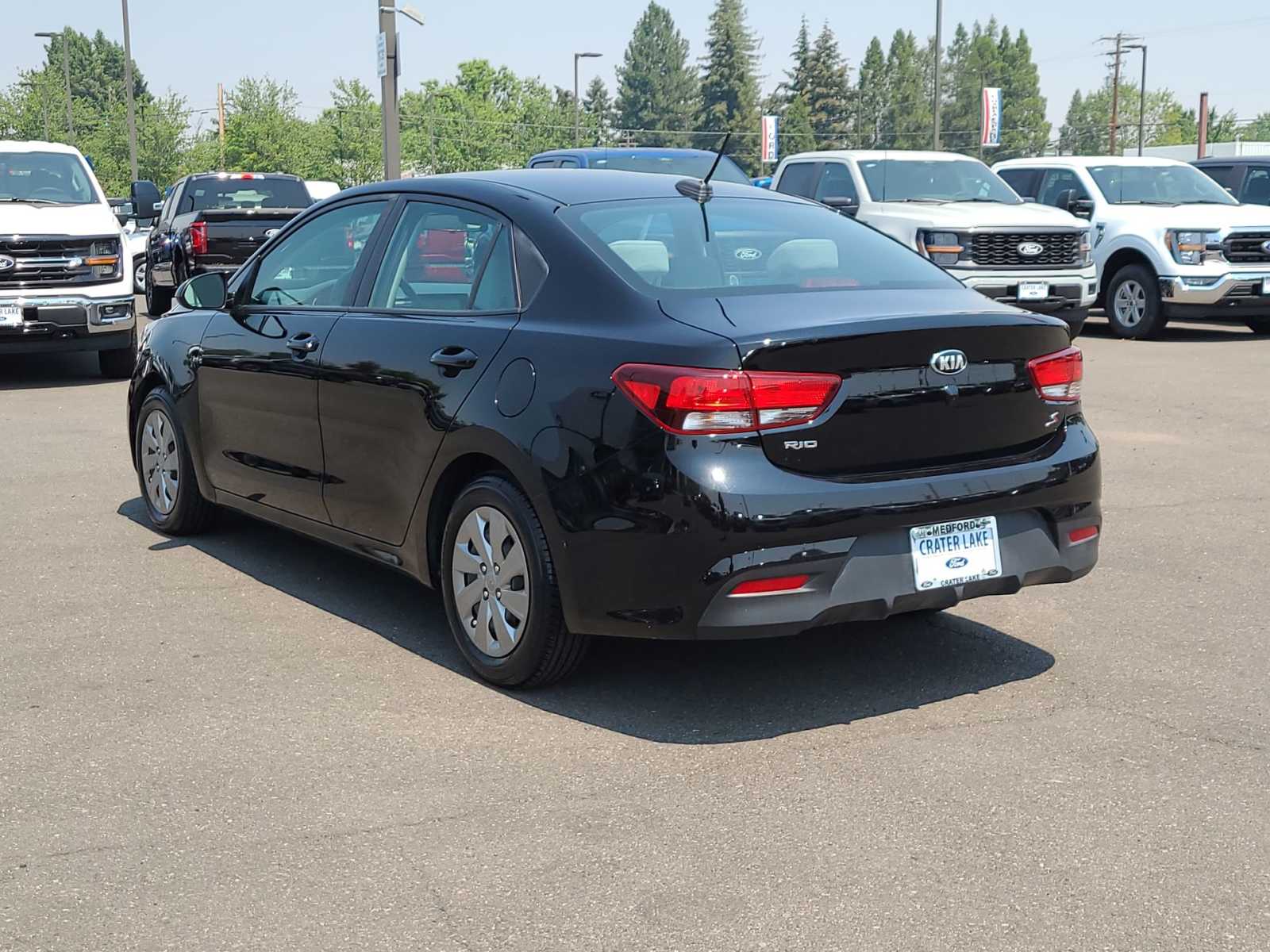 Thumbnail: 2020 Kia Rio - 12