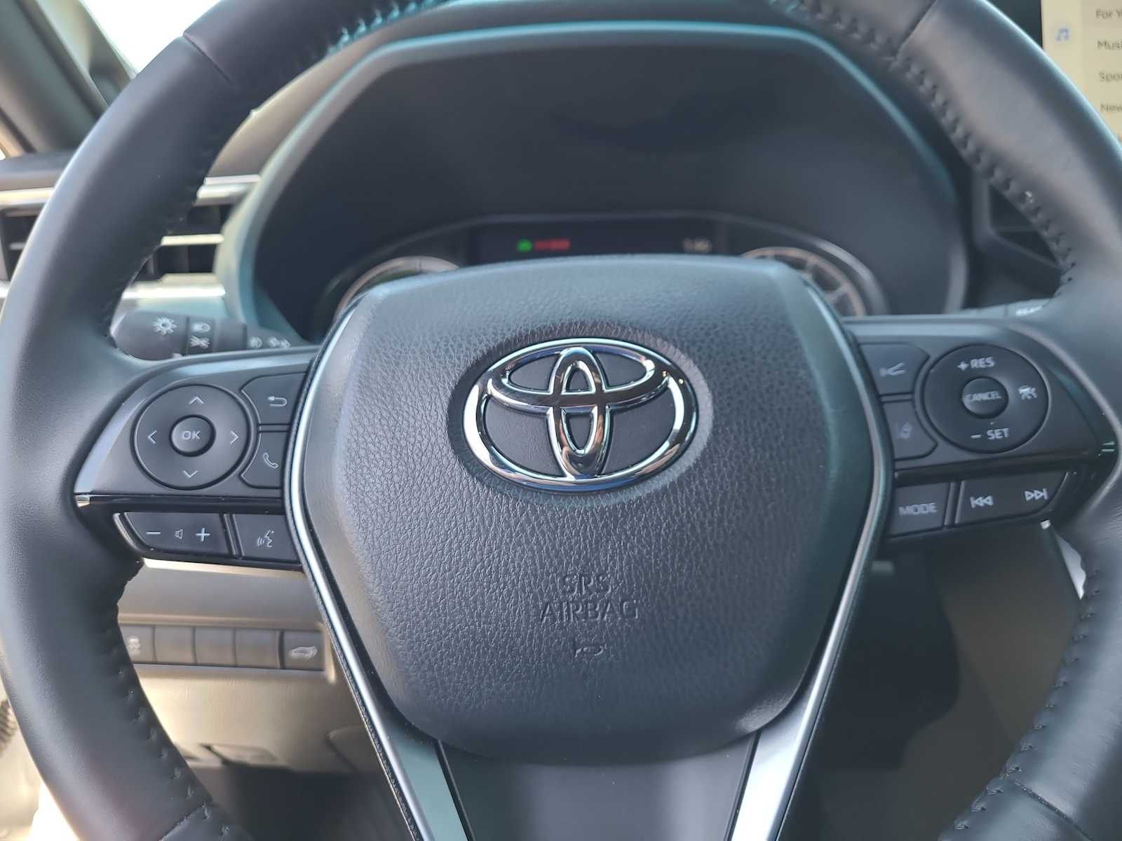 Thumbnail: 2023 Toyota Venza - 23