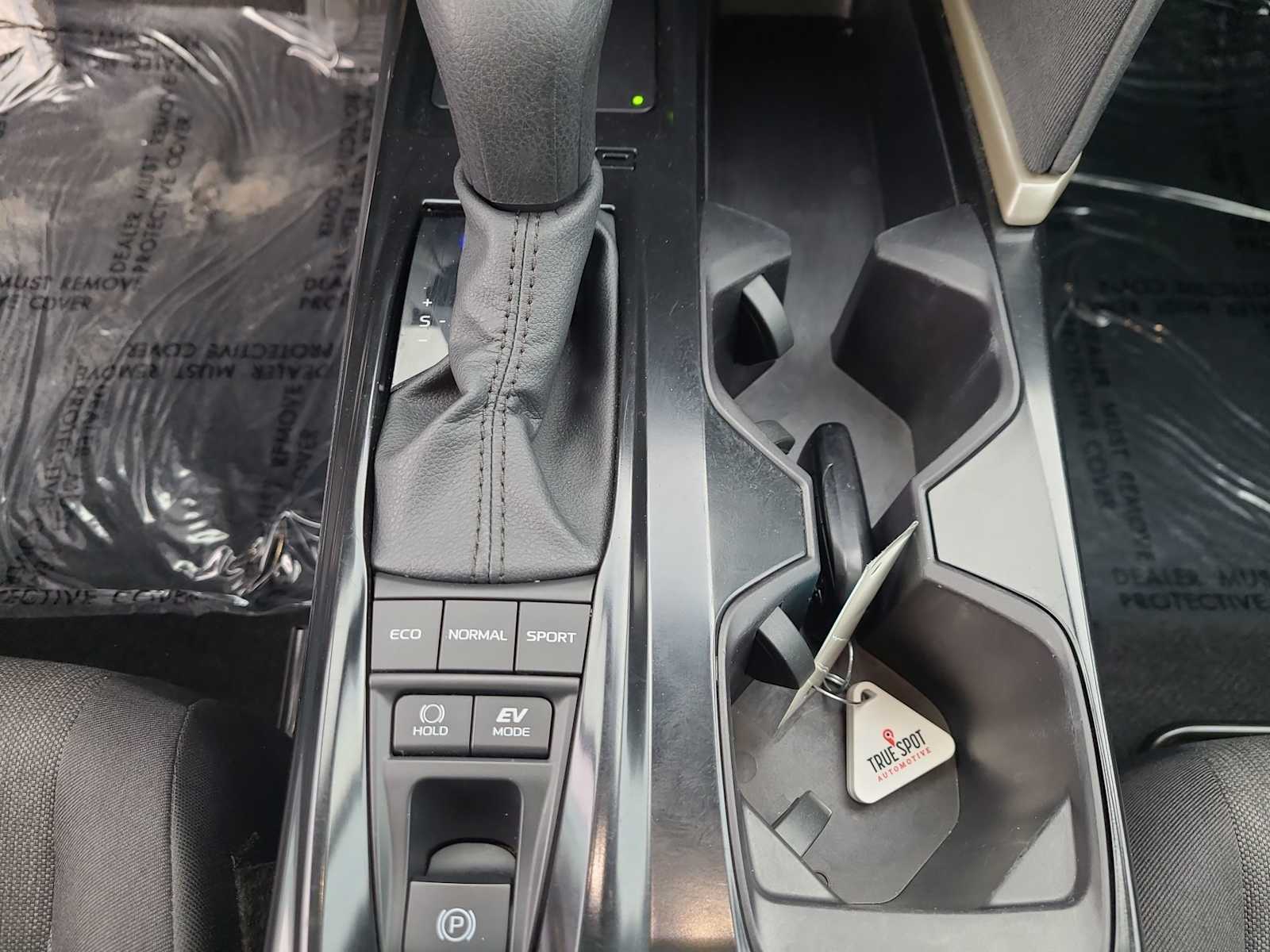 Thumbnail: 2025 Toyota Camry - 25