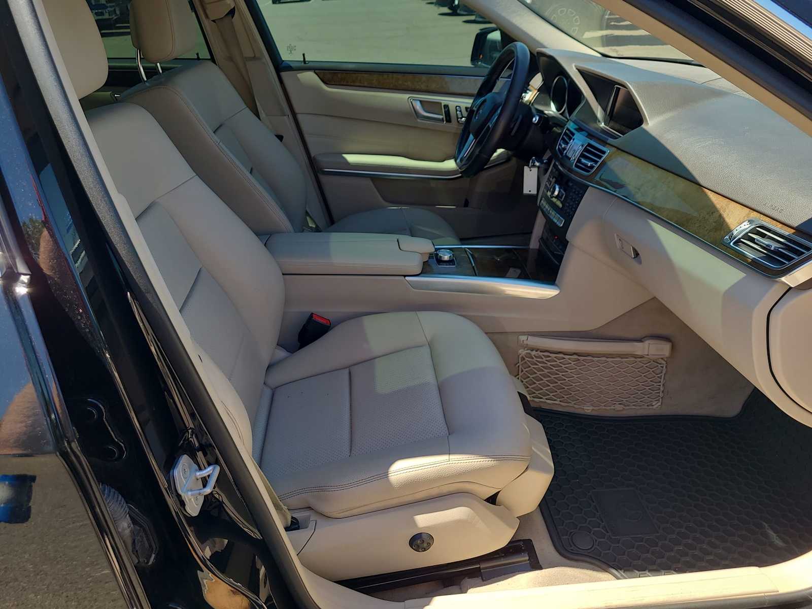 Thumbnail: 2014 Mercedes-Benz E-Class - 22