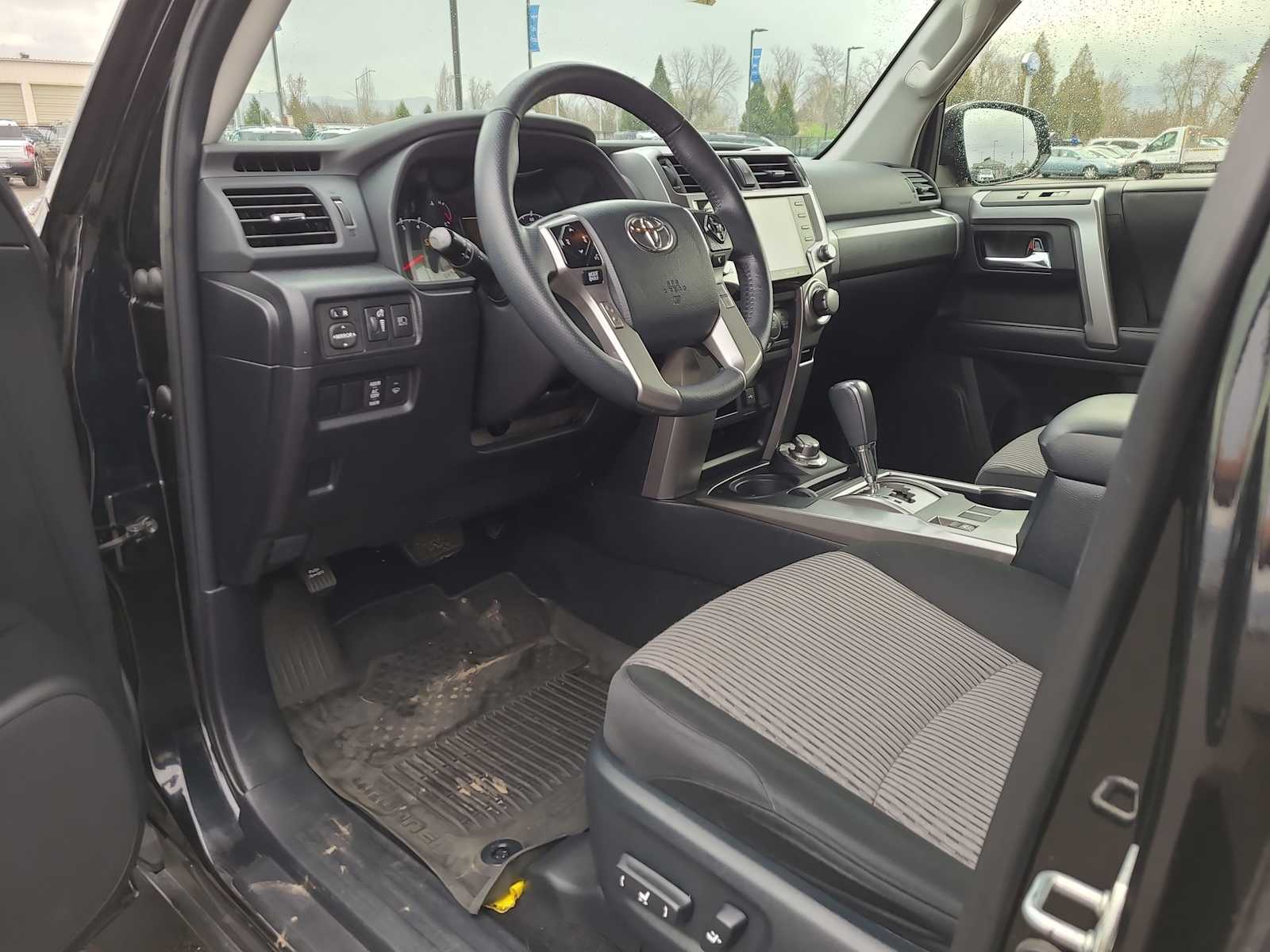 Thumbnail: 2024 Toyota 4Runner - 10