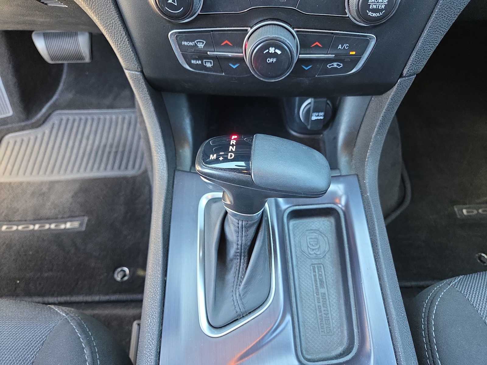 Thumbnail: 2016 Dodge Charger - 25