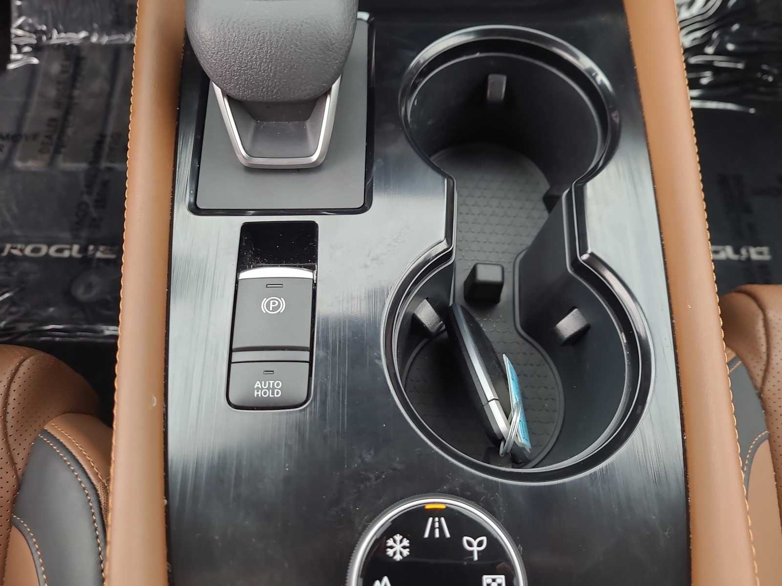 Thumbnail: 2024 Nissan Rogue - 25