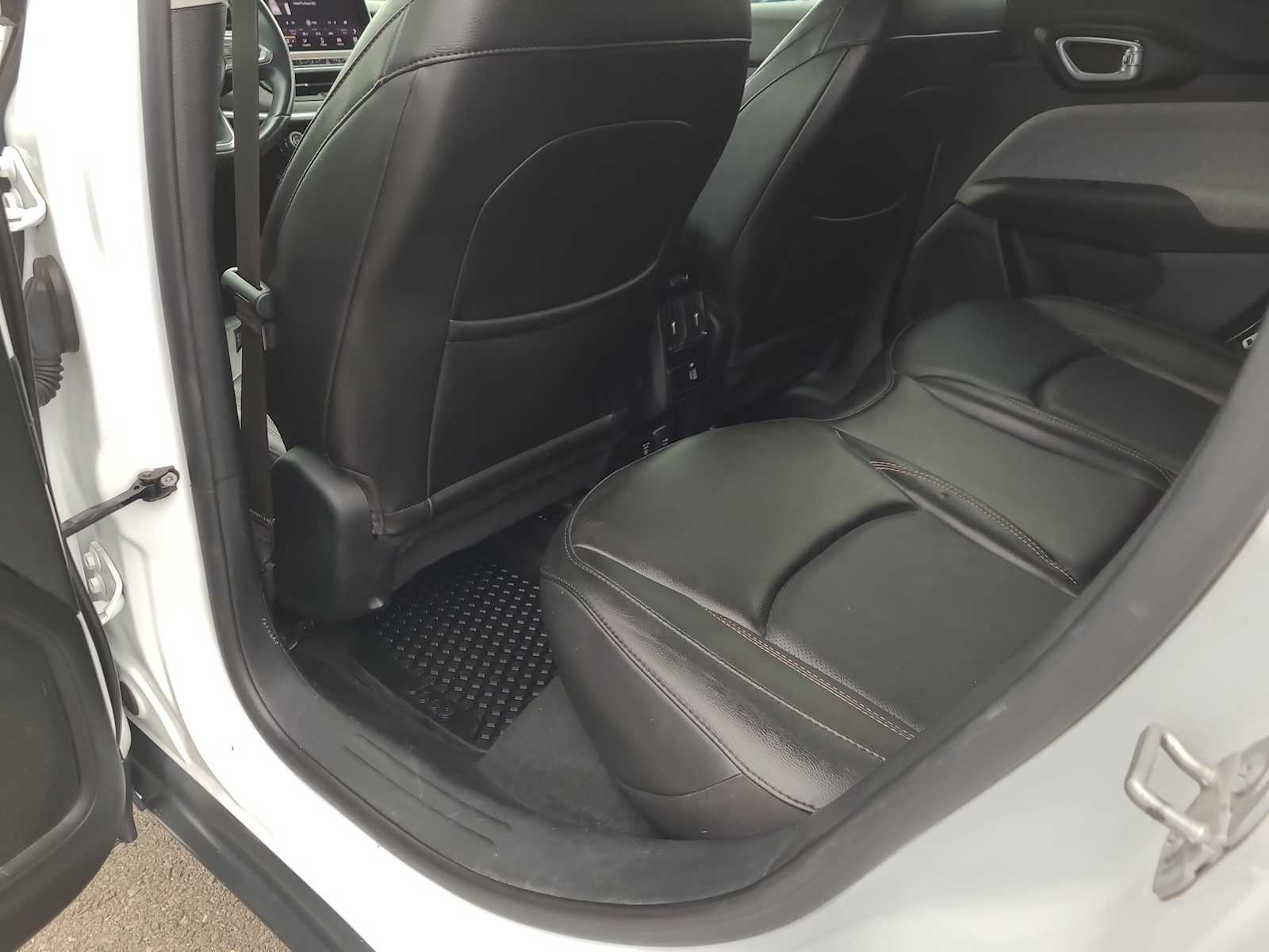 Thumbnail: 2022 Jeep Compass - 20