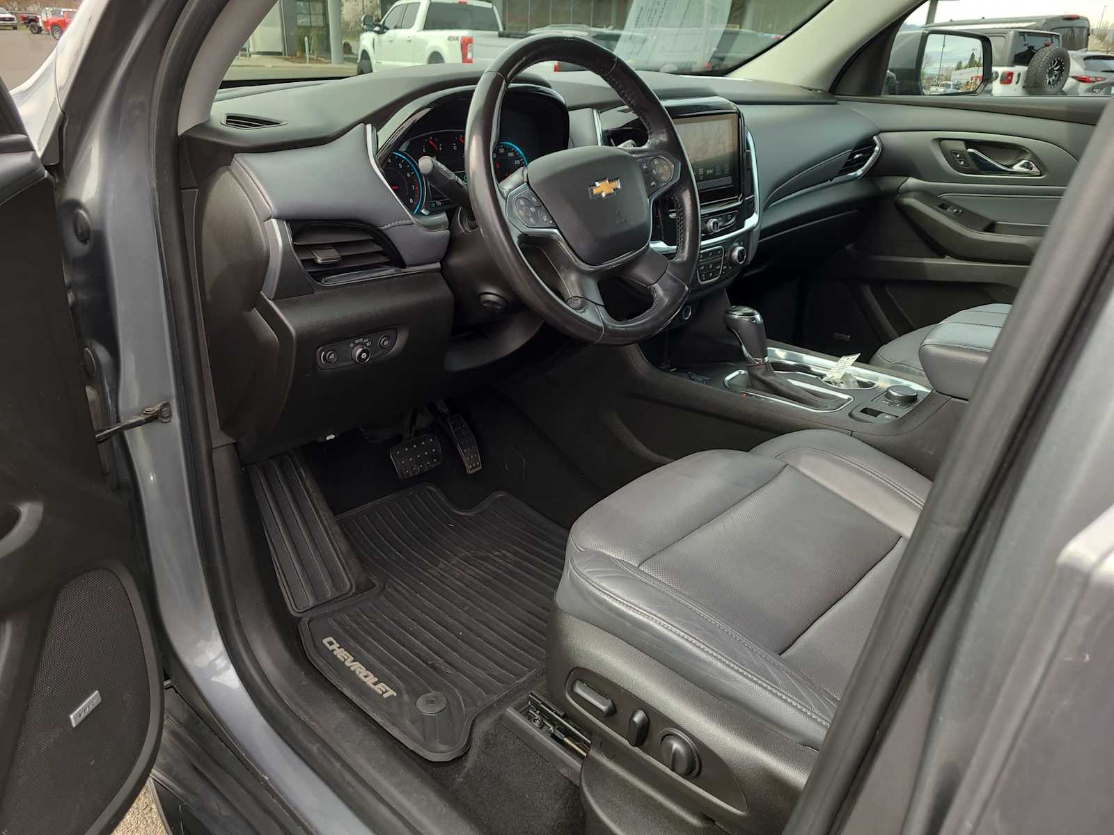 Thumbnail: 2018 Chevrolet Traverse - 10