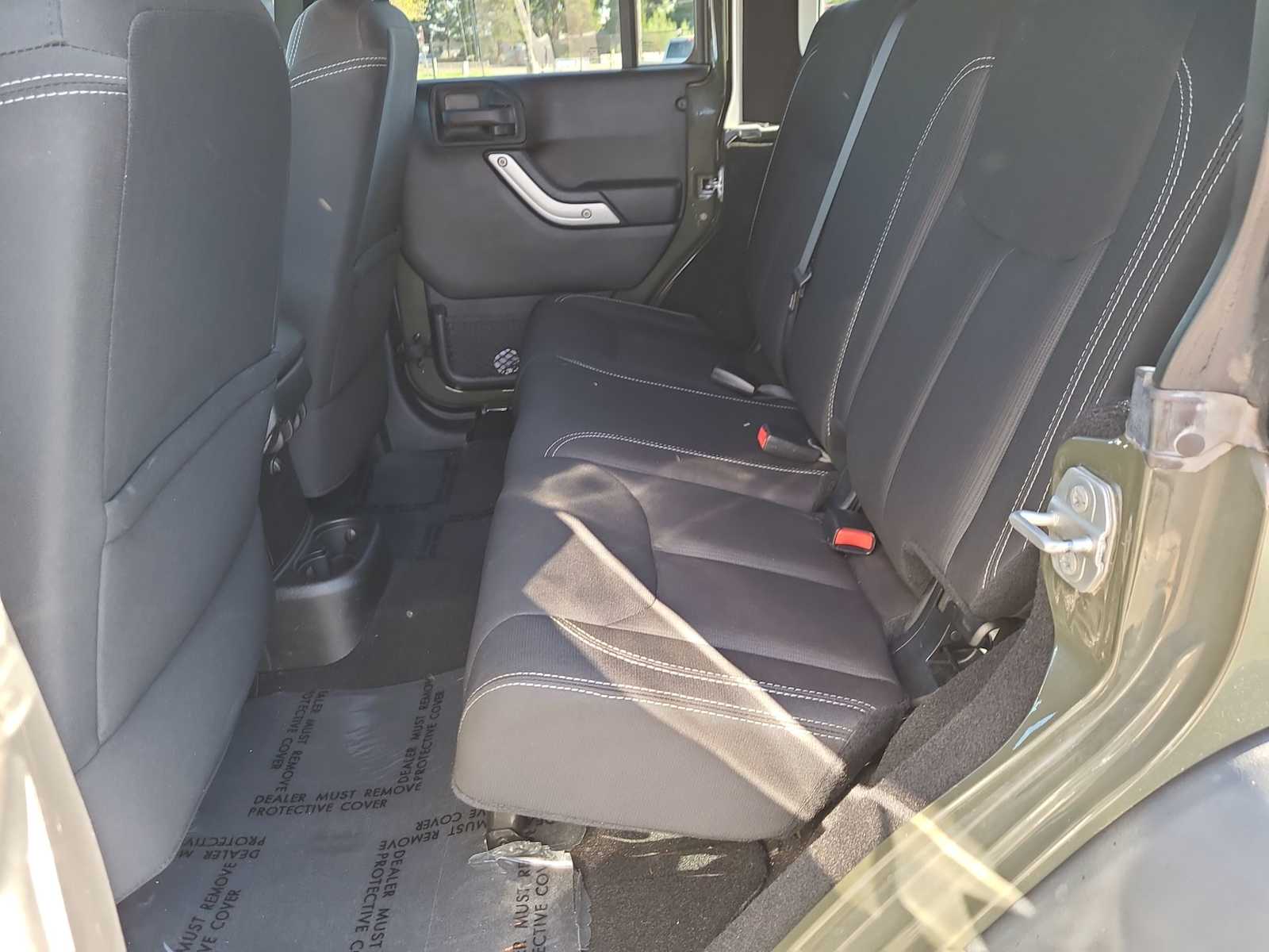 Thumbnail: 2015 Jeep Wrangler - 21