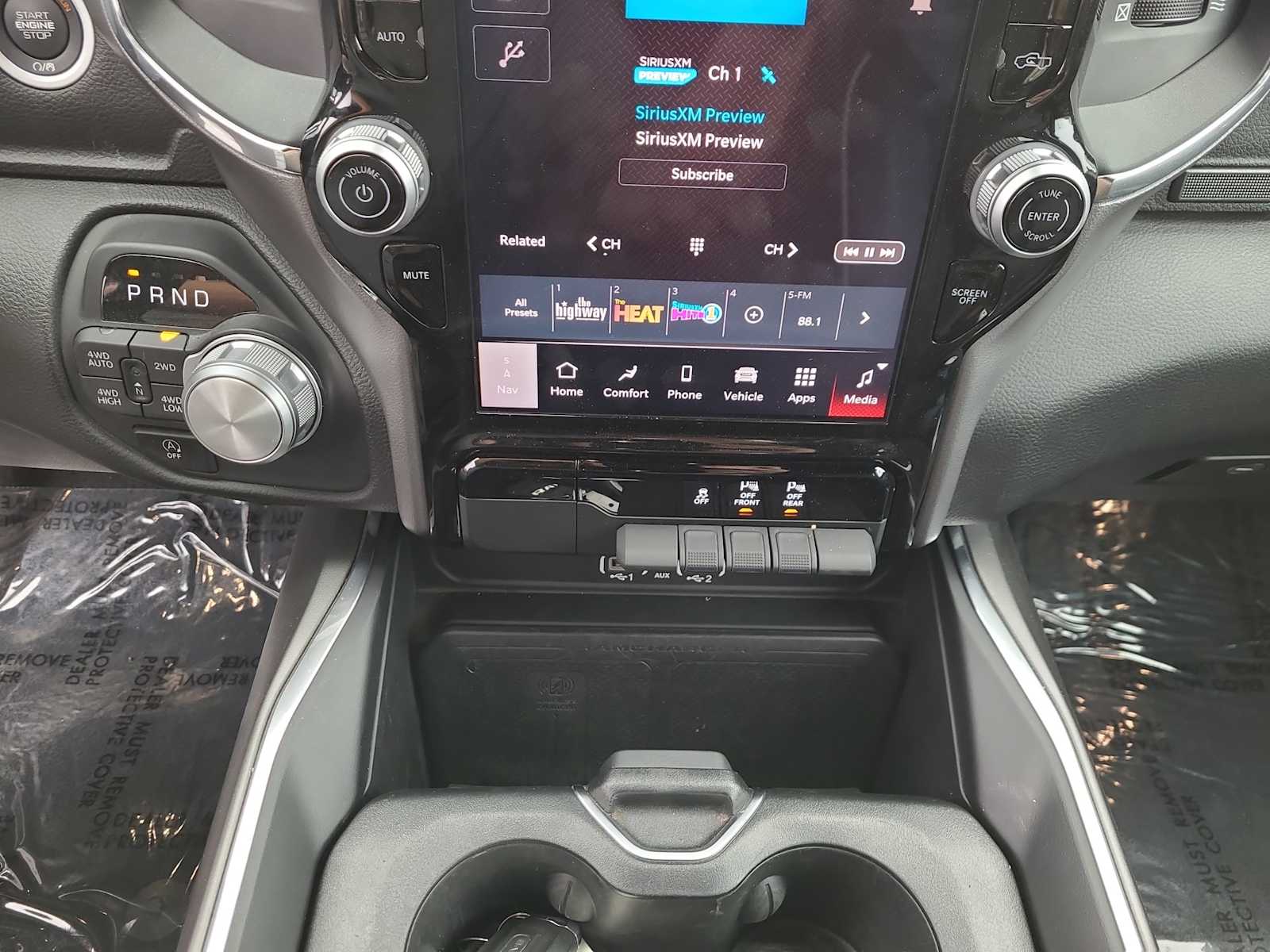 Thumbnail: 2025 RAM 1500 - 25