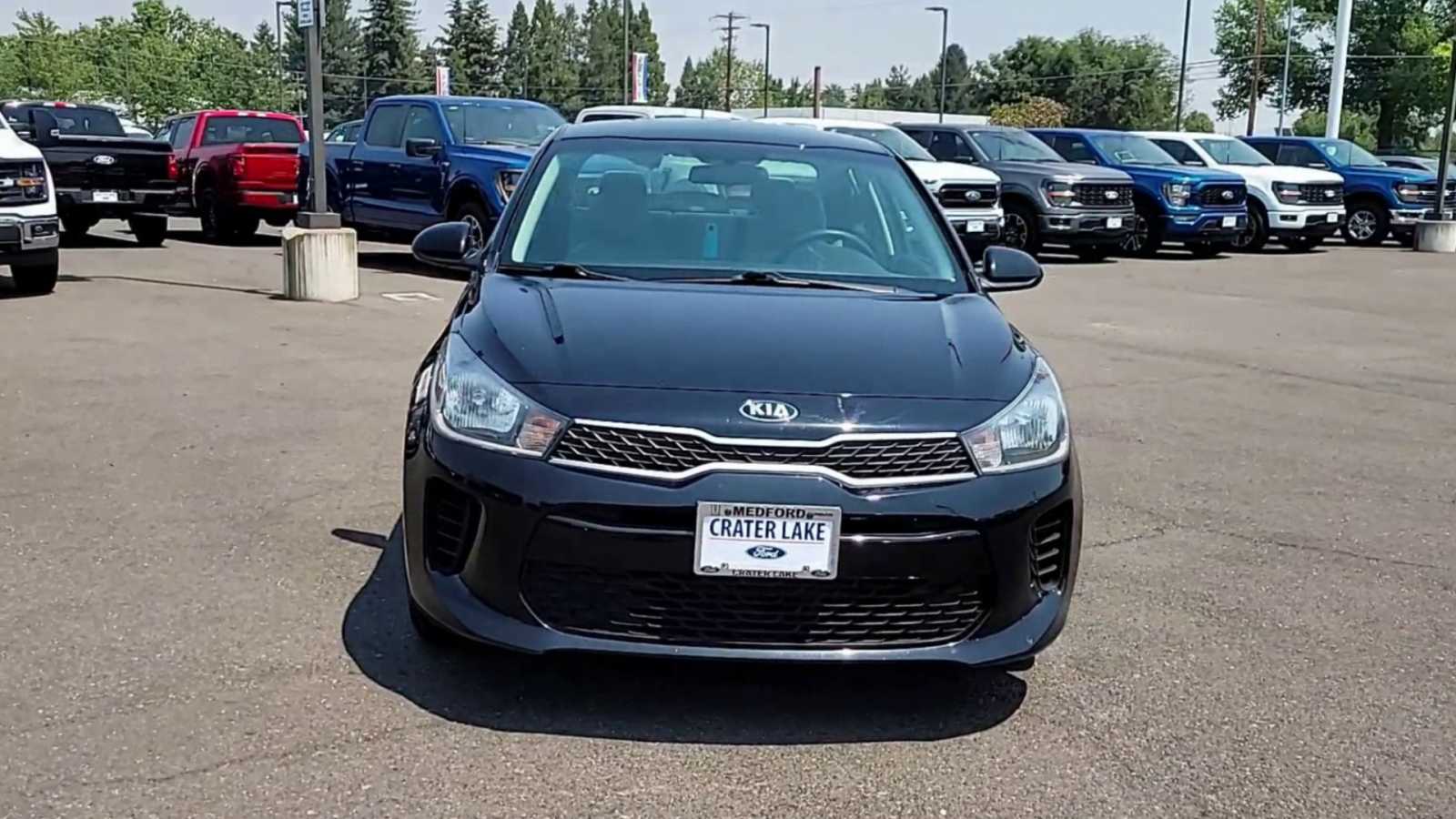Thumbnail: 2020 Kia Rio - 3