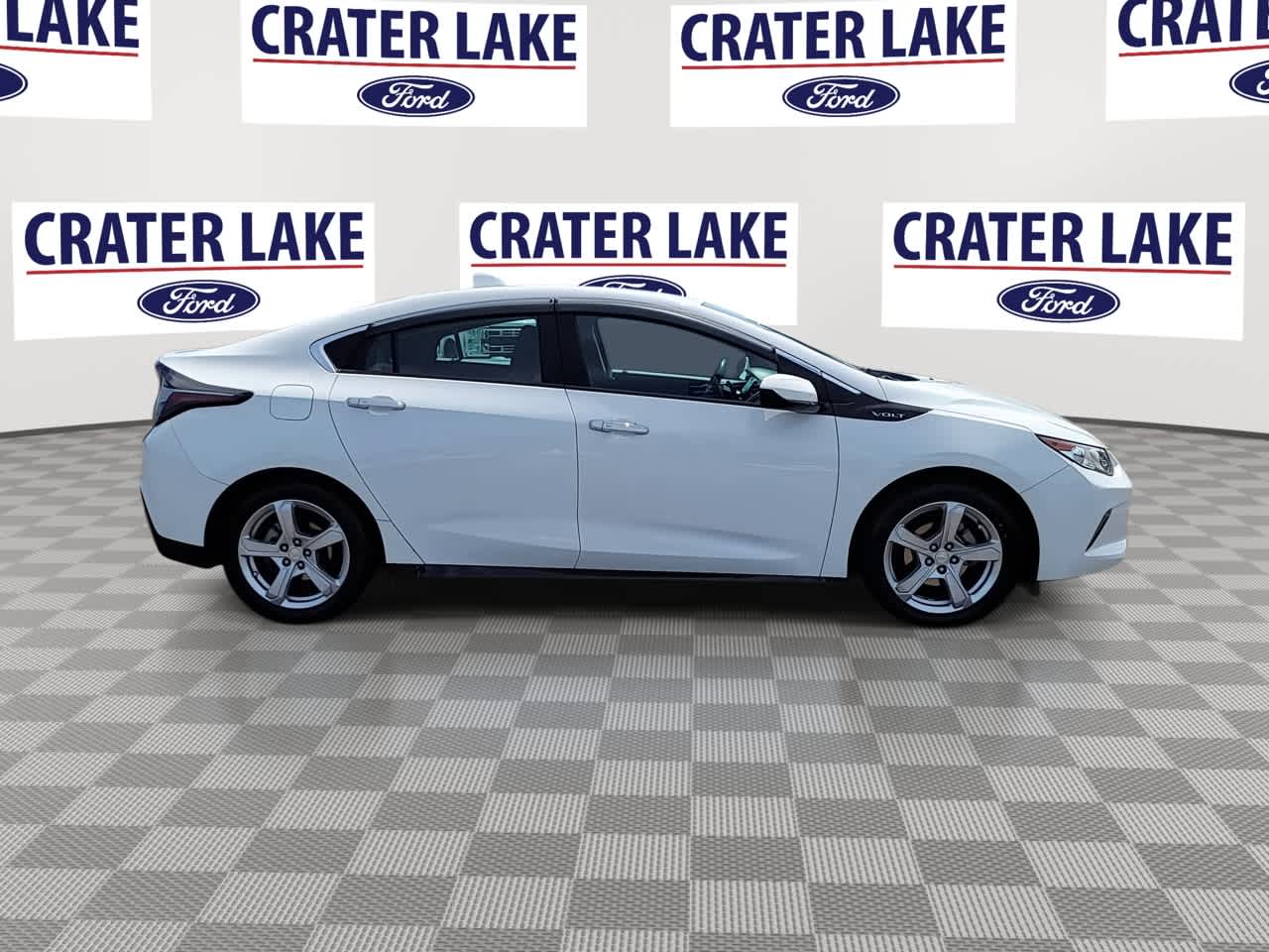Thumbnail: 2019 Chevrolet Volt - 9
