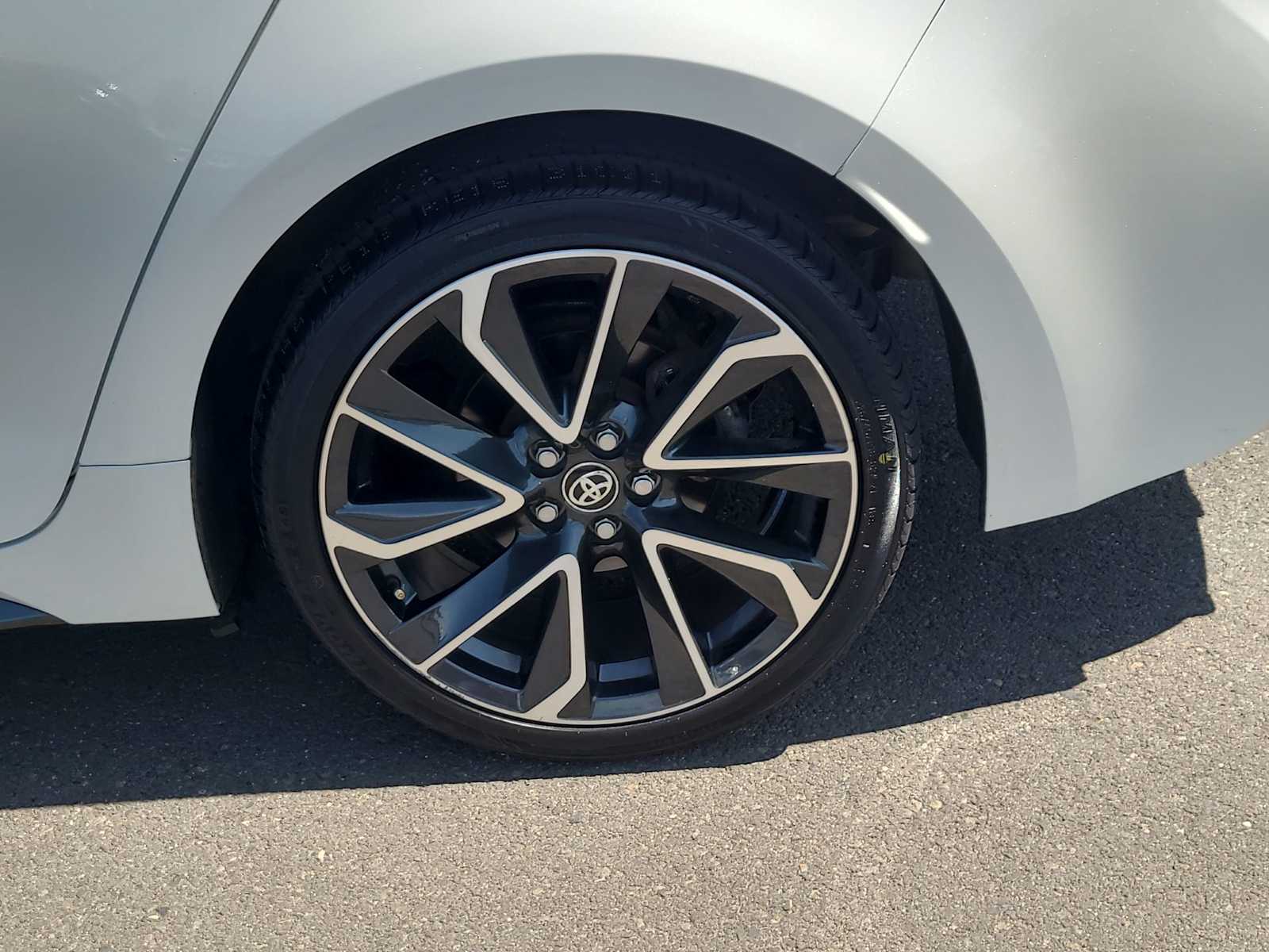 Thumbnail: 2021 Toyota Corolla - 16