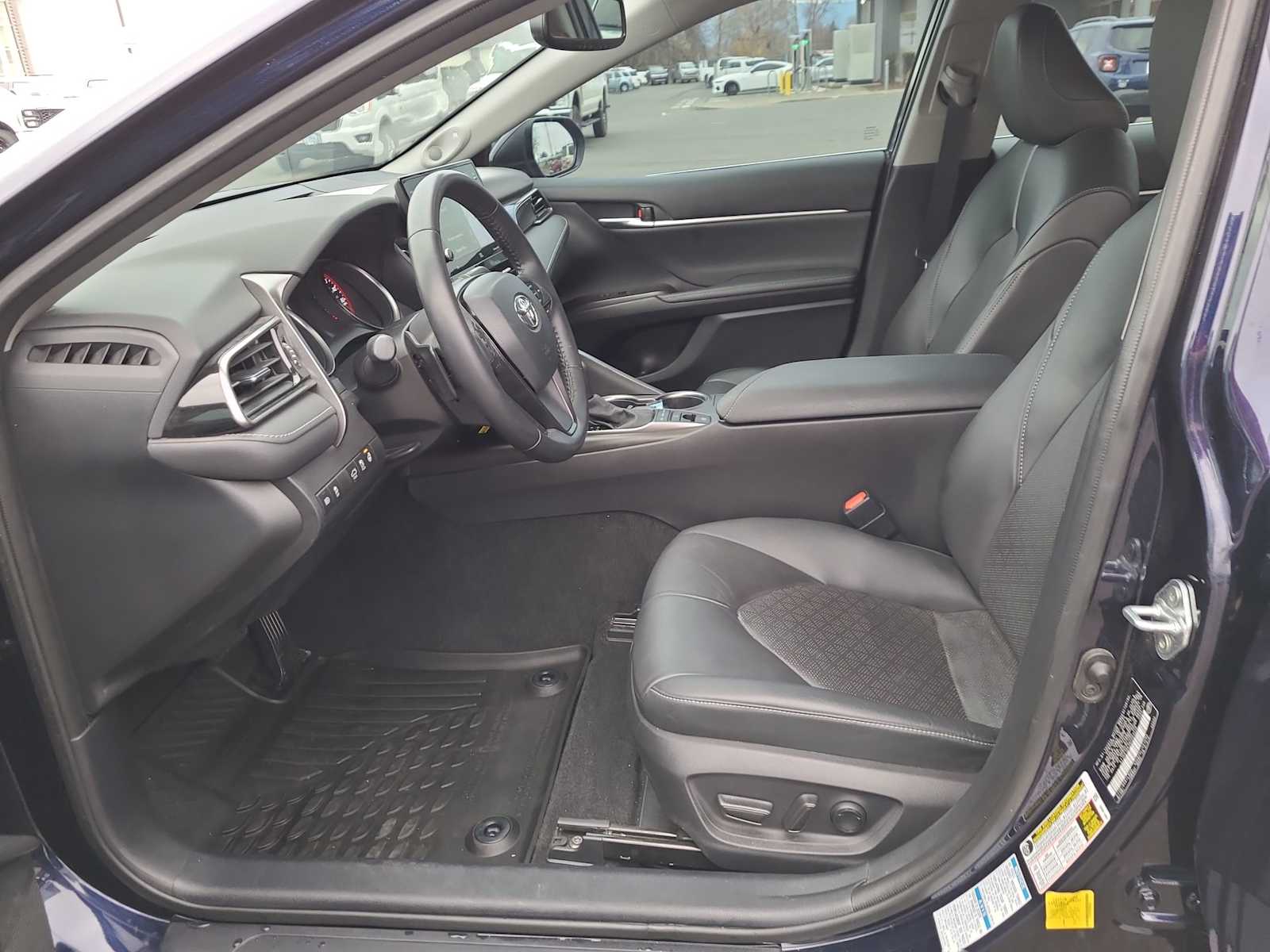 Thumbnail: 2022 Toyota Camry - 19