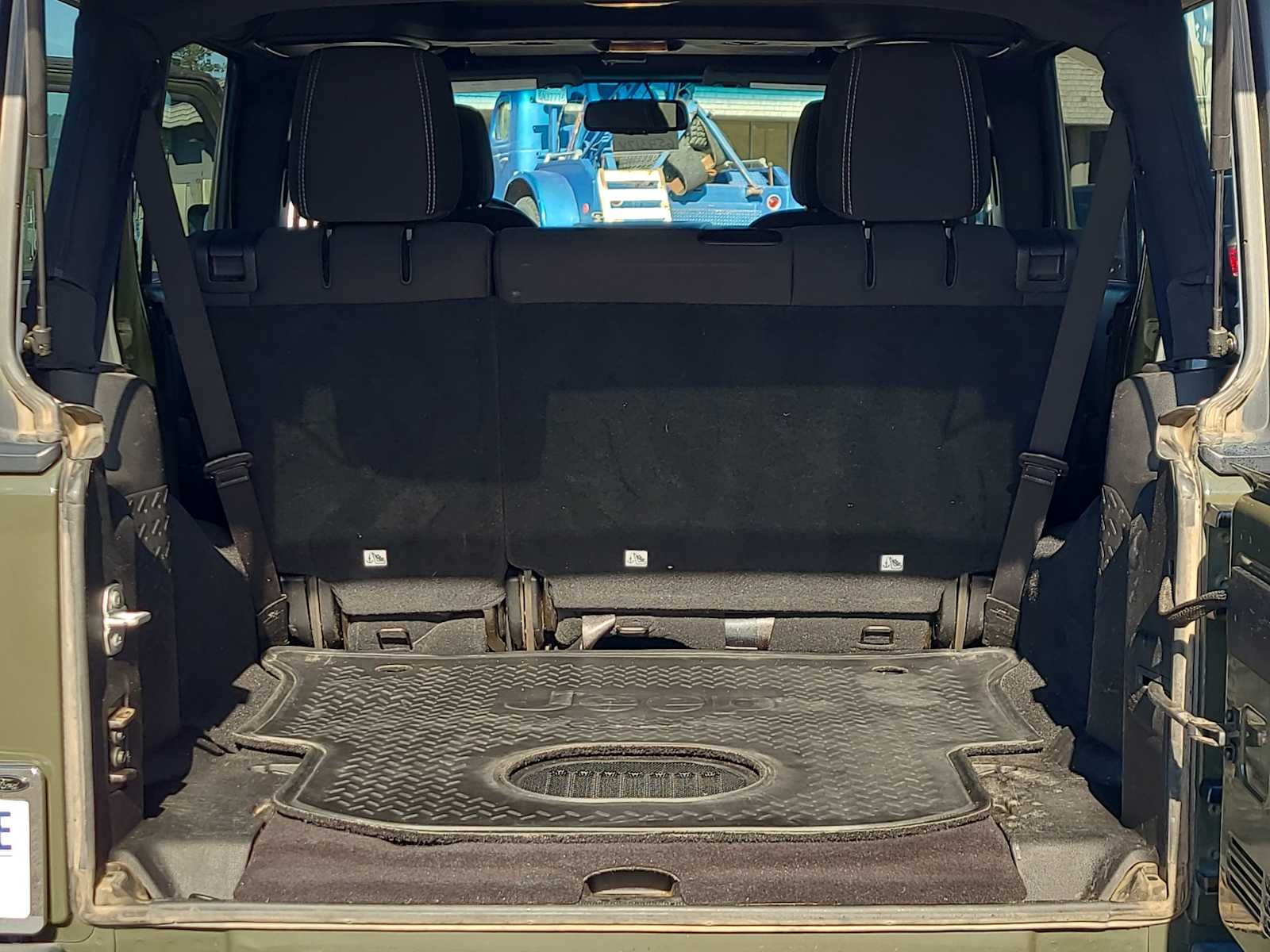 Thumbnail: 2015 Jeep Wrangler - 27