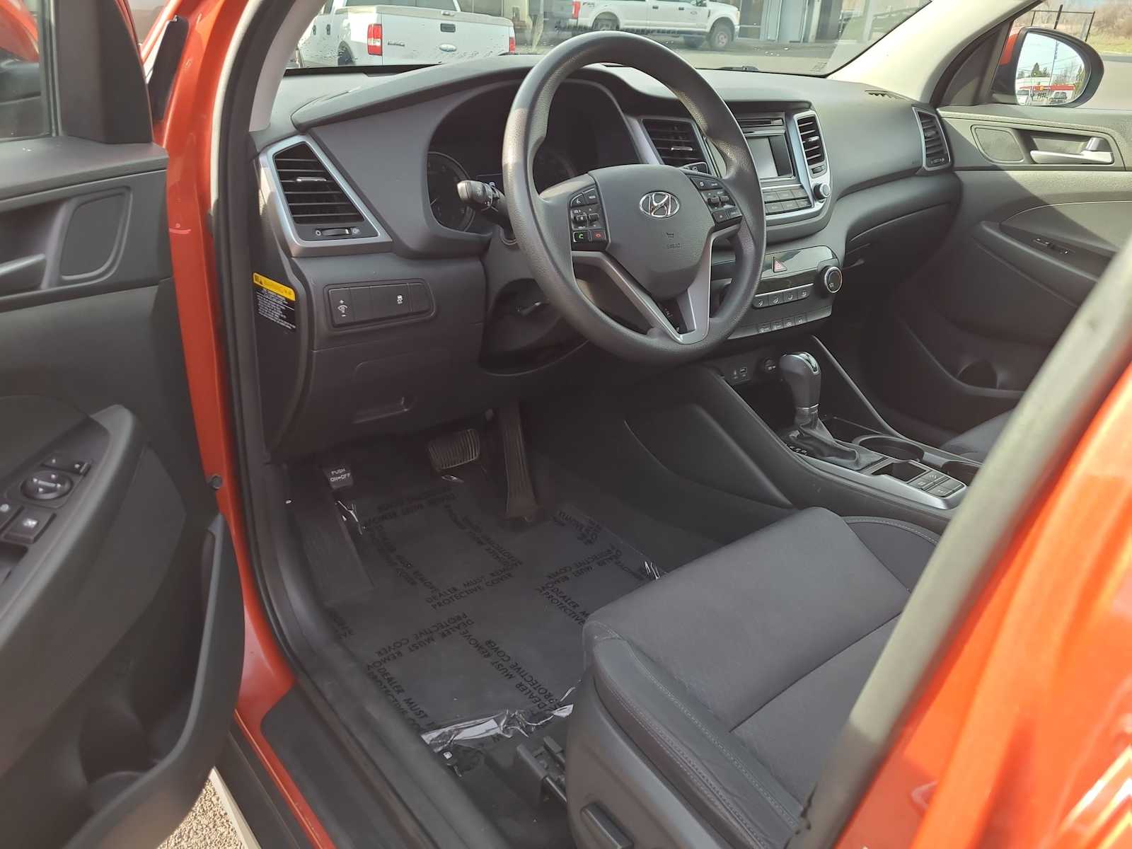 Thumbnail: 2017 Hyundai Tucson - 10