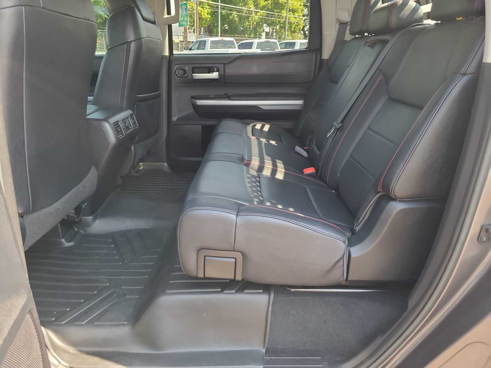 Thumbnail: 2016 Toyota Tundra - 21