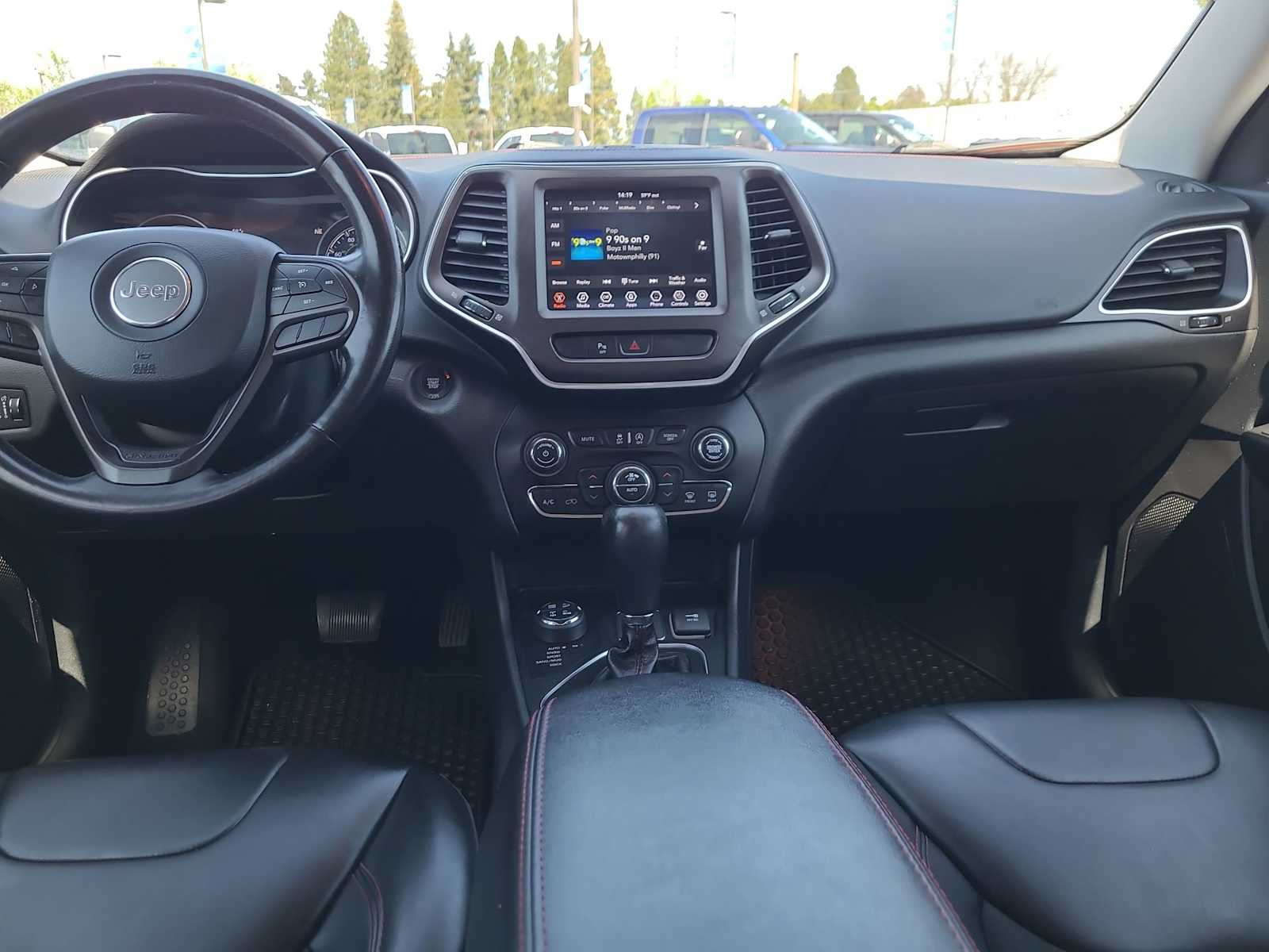 Thumbnail: 2020 Jeep Cherokee - 18