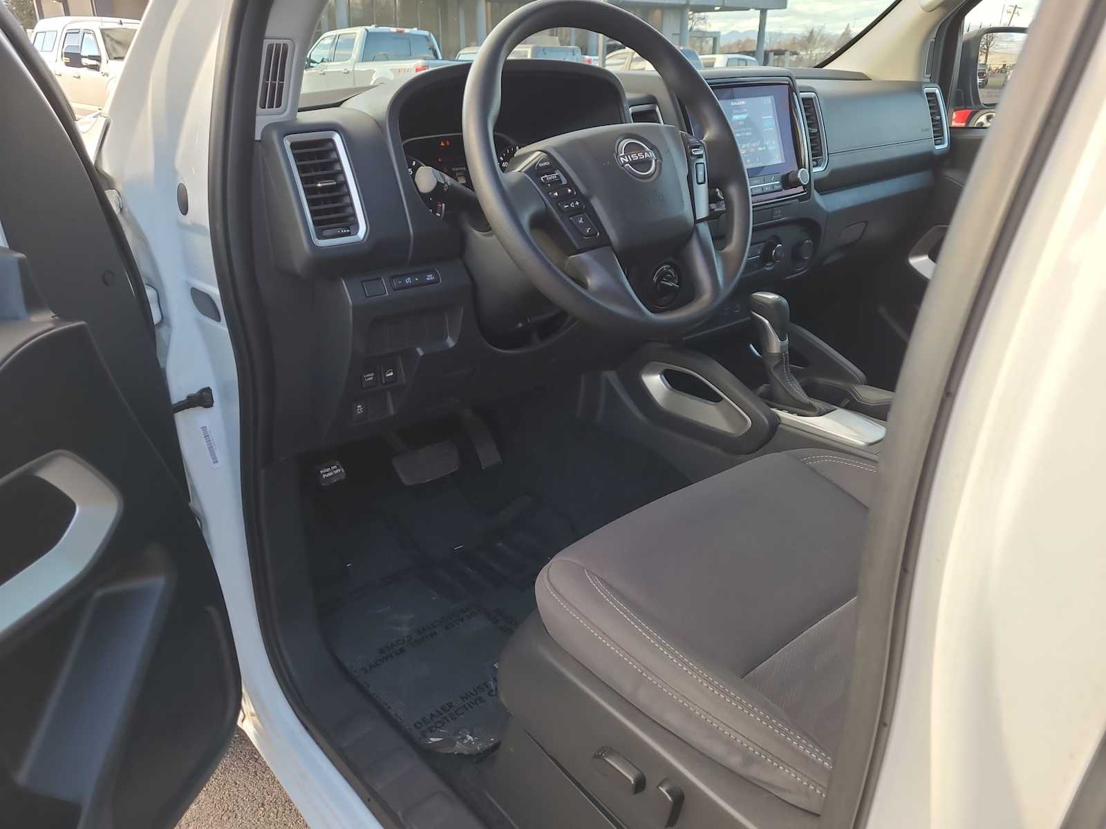 Thumbnail: 2023 Nissan Frontier - 10