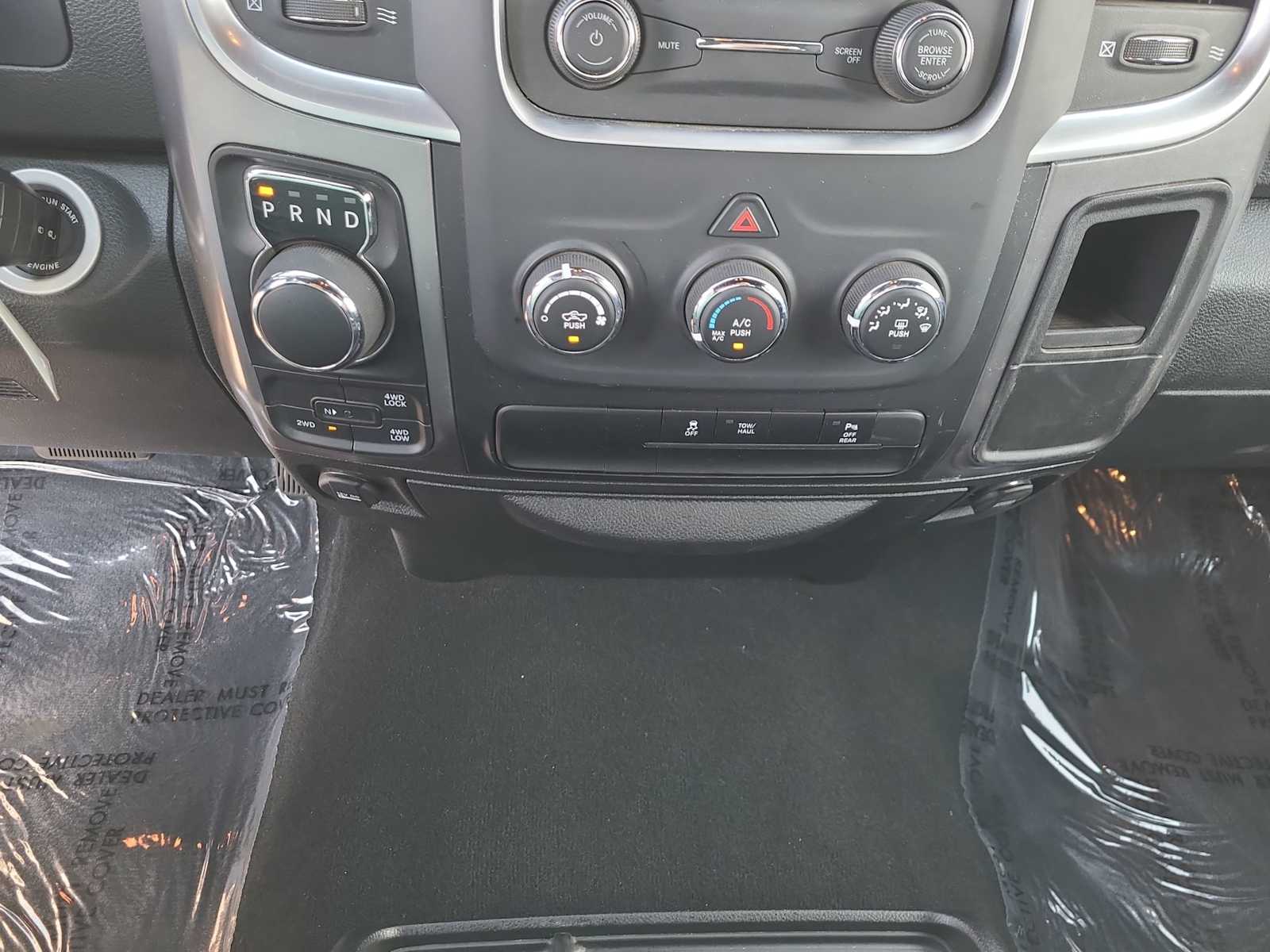 Thumbnail: 2024 RAM 1500 Classic - 25