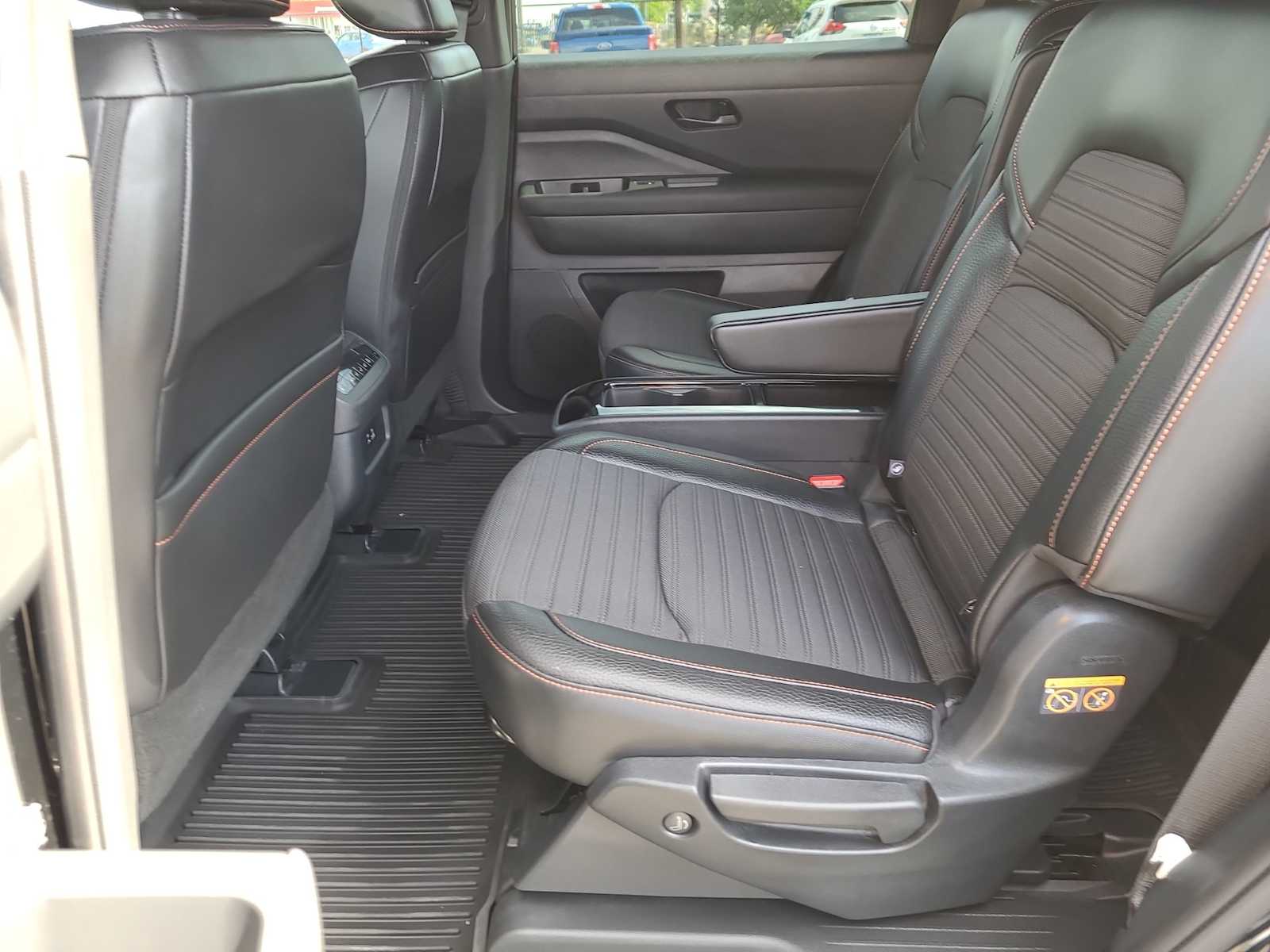 Thumbnail: 2025 Nissan Pathfinder - 21