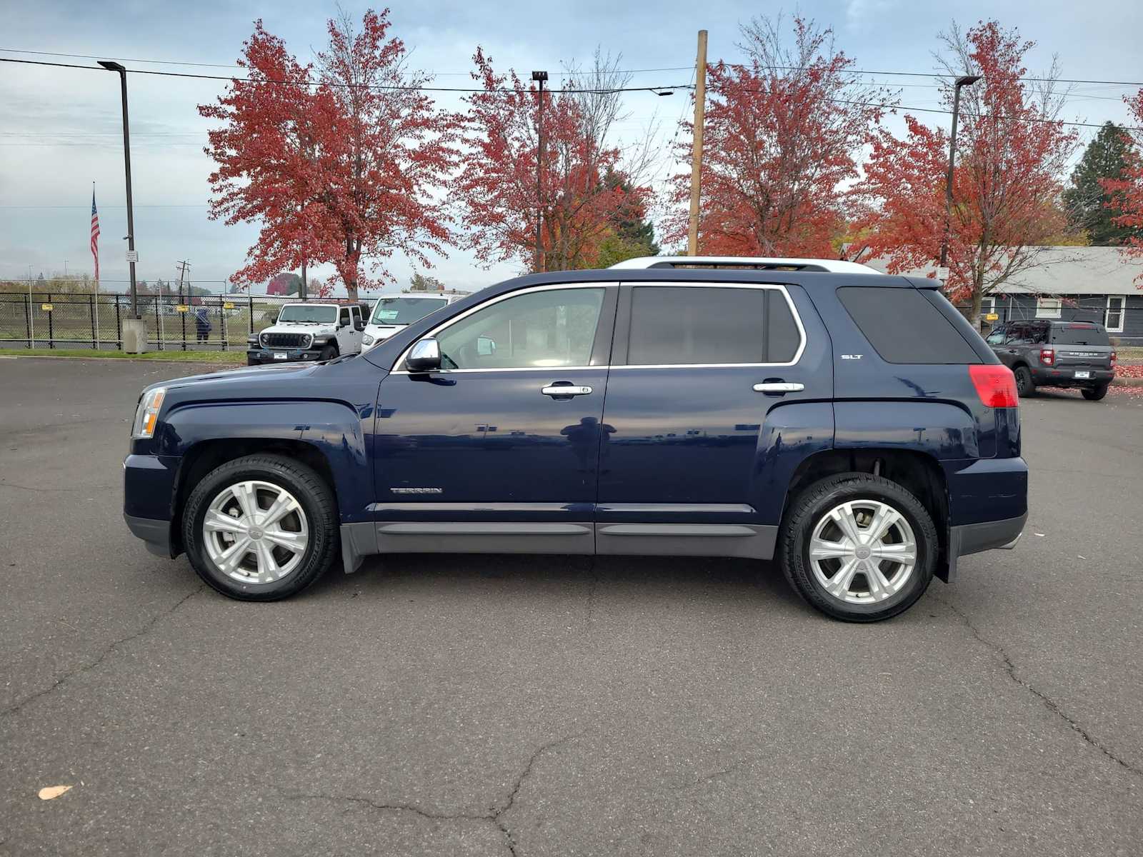 Thumbnail: 2017 GMC Terrain - 11