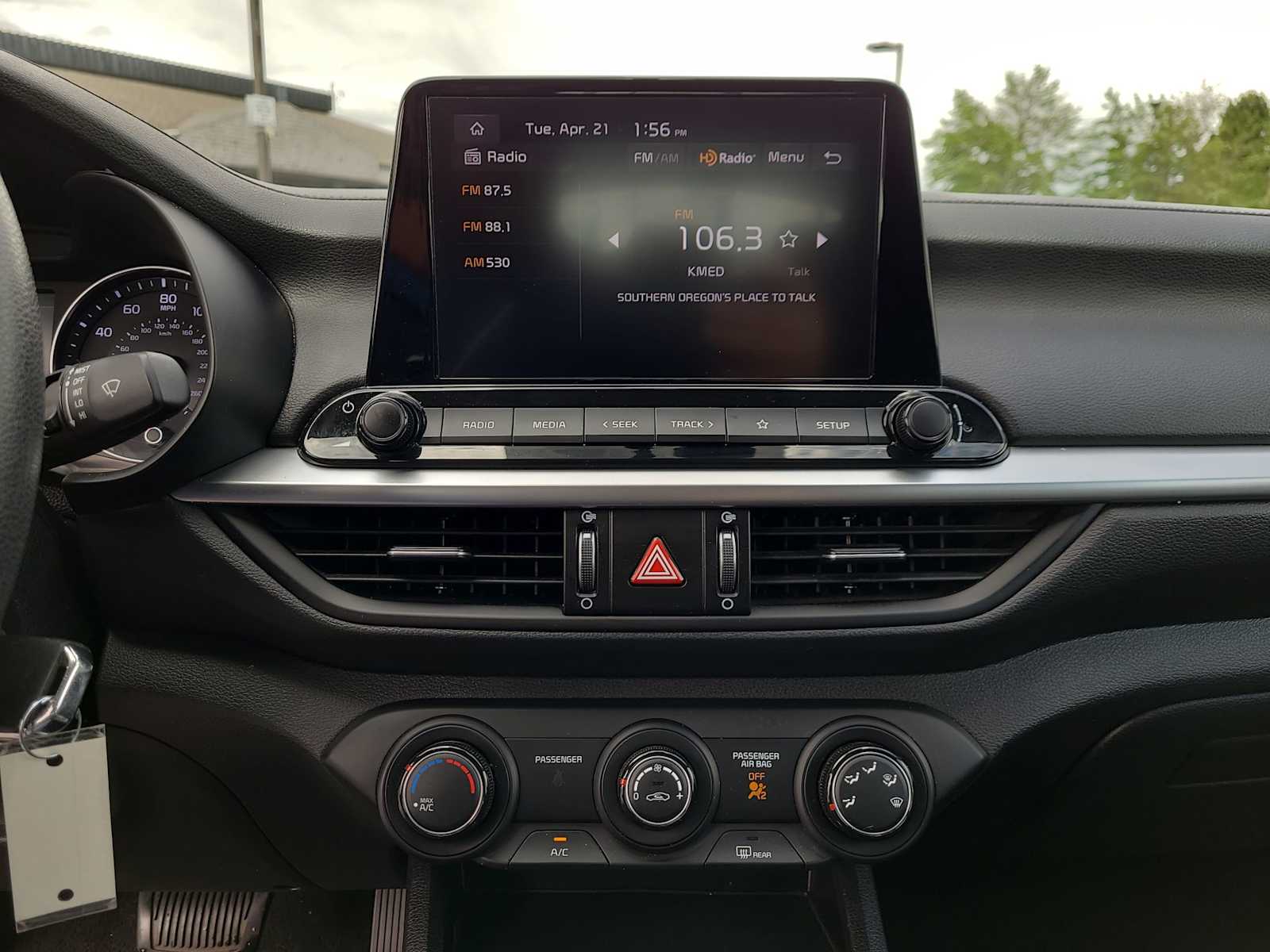 Thumbnail: 2024 Kia Forte - 24