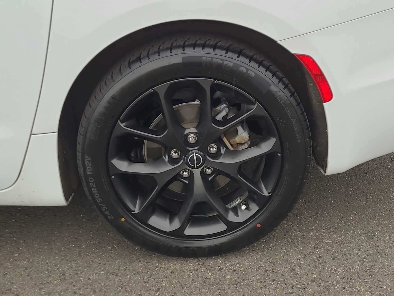 Thumbnail: 2025 Chrysler Pacifica - 16