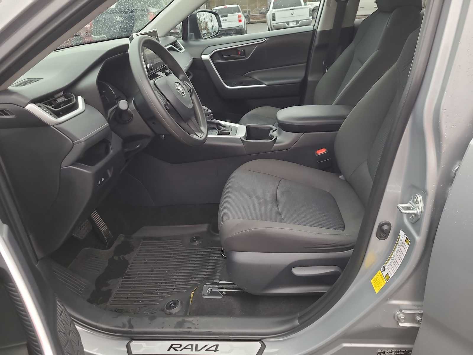 Thumbnail: 2024 Toyota RAV4 - 19