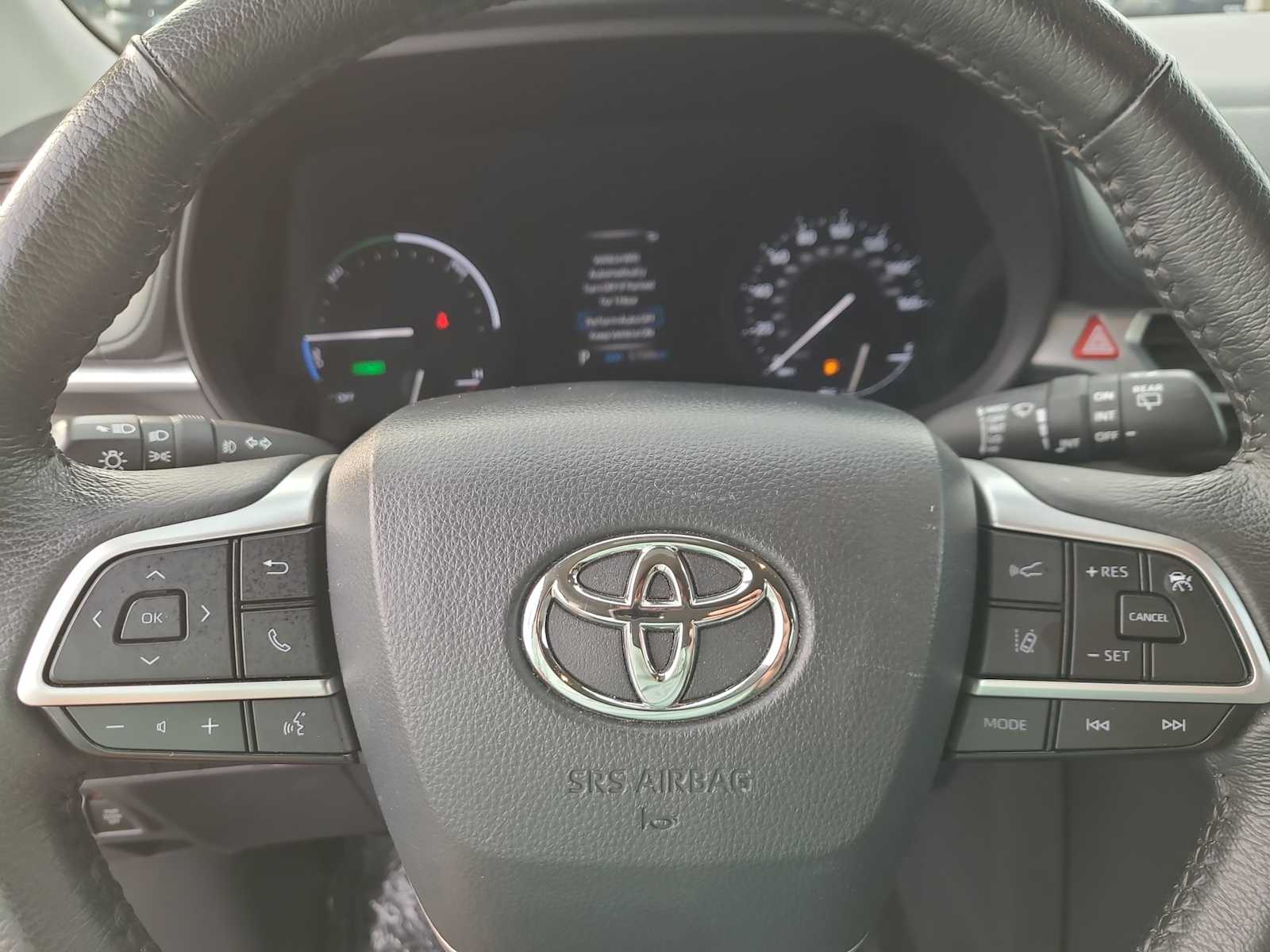 Thumbnail: 2024 Toyota Sienna - 23