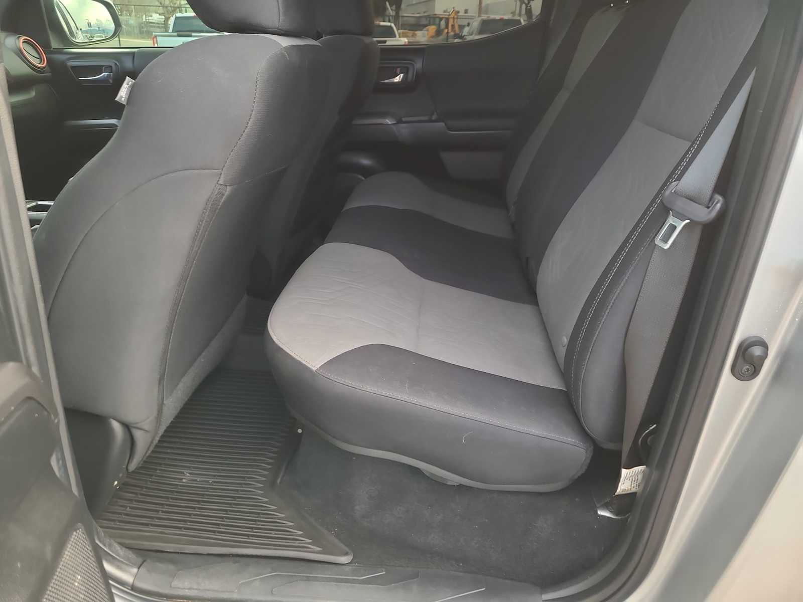 Thumbnail: 2022 Toyota Tacoma - 21