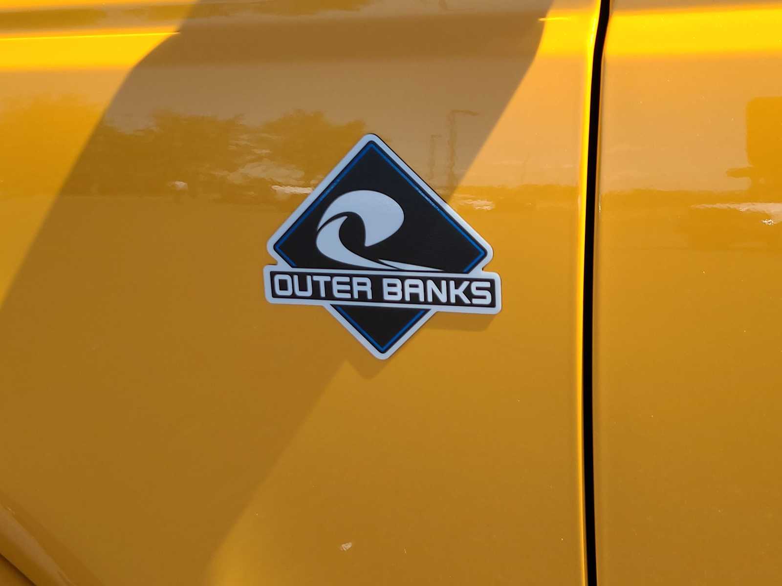 Thumbnail: 2022 Ford Bronco - 15