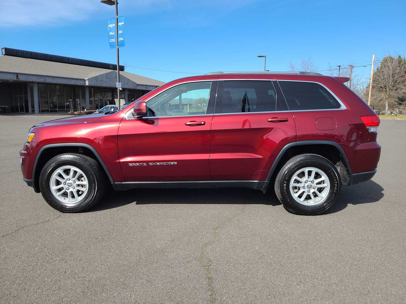 Thumbnail: 2019 Jeep Grand Cherokee - 11
