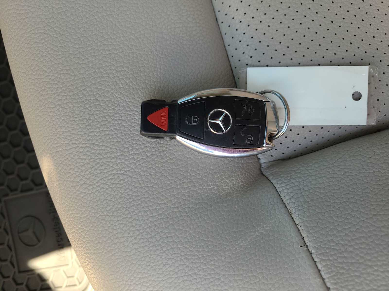 Thumbnail: 2014 Mercedes-Benz E-Class - 28