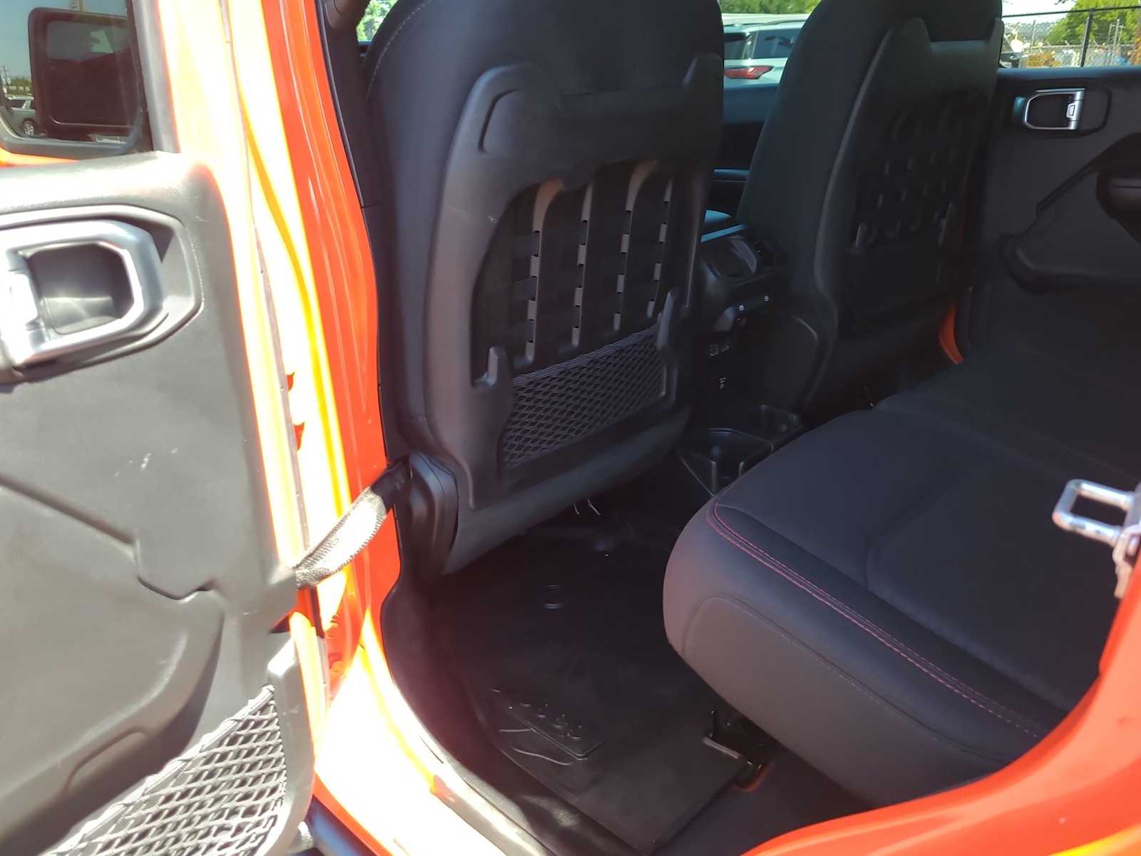 Thumbnail: 2019 Jeep Wrangler - 19
