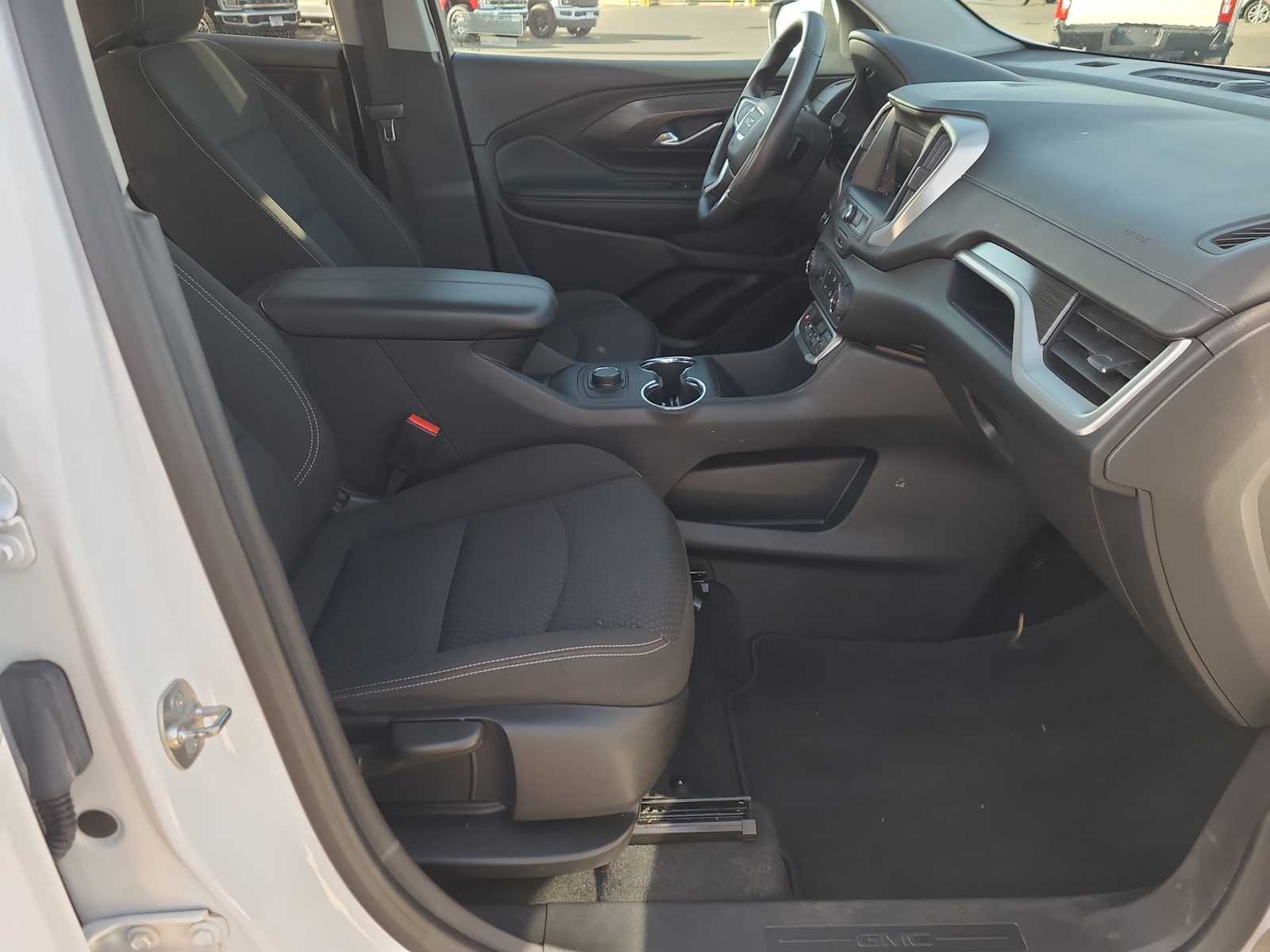 Thumbnail: 2024 GMC Terrain - 22