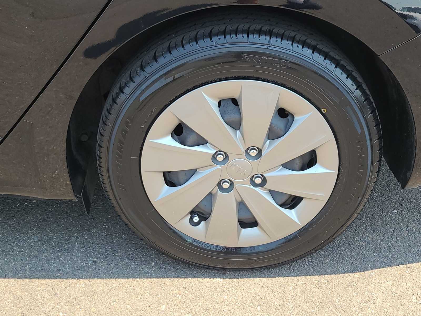 Thumbnail: 2020 Kia Rio - 16