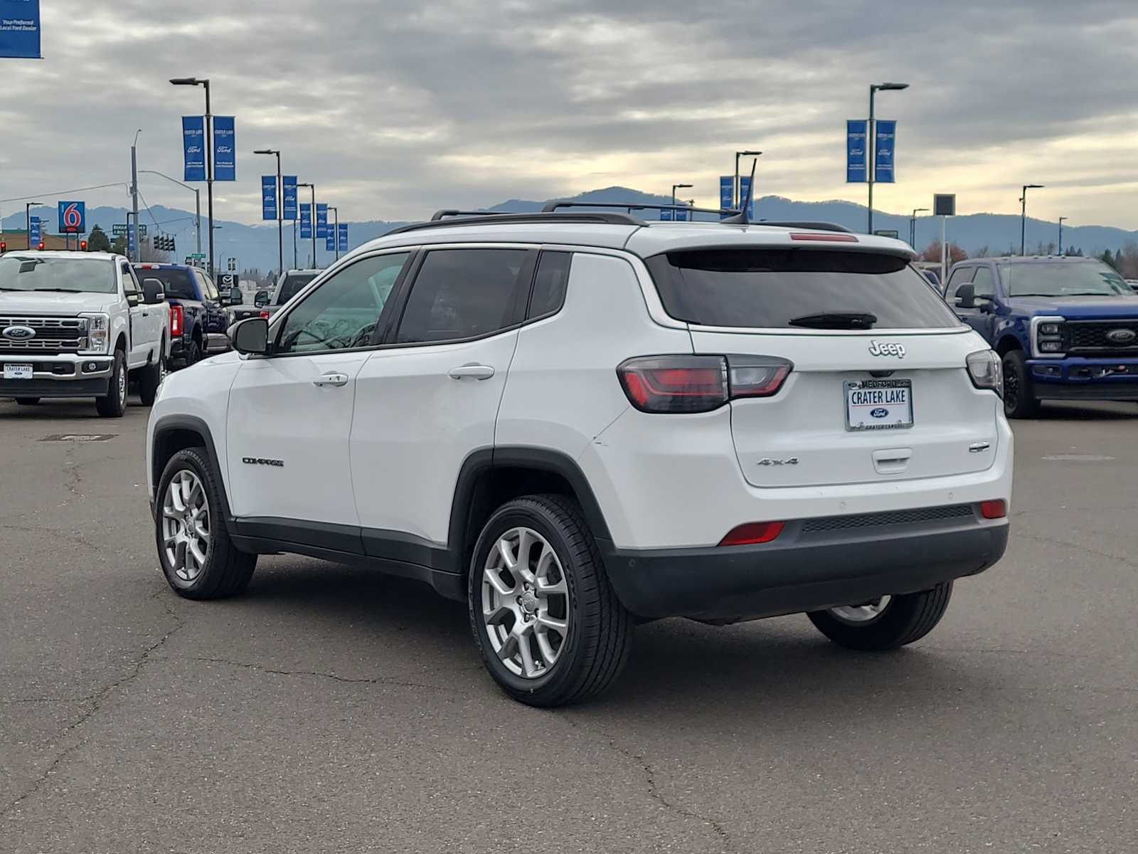 Thumbnail: 2022 Jeep Compass - 12