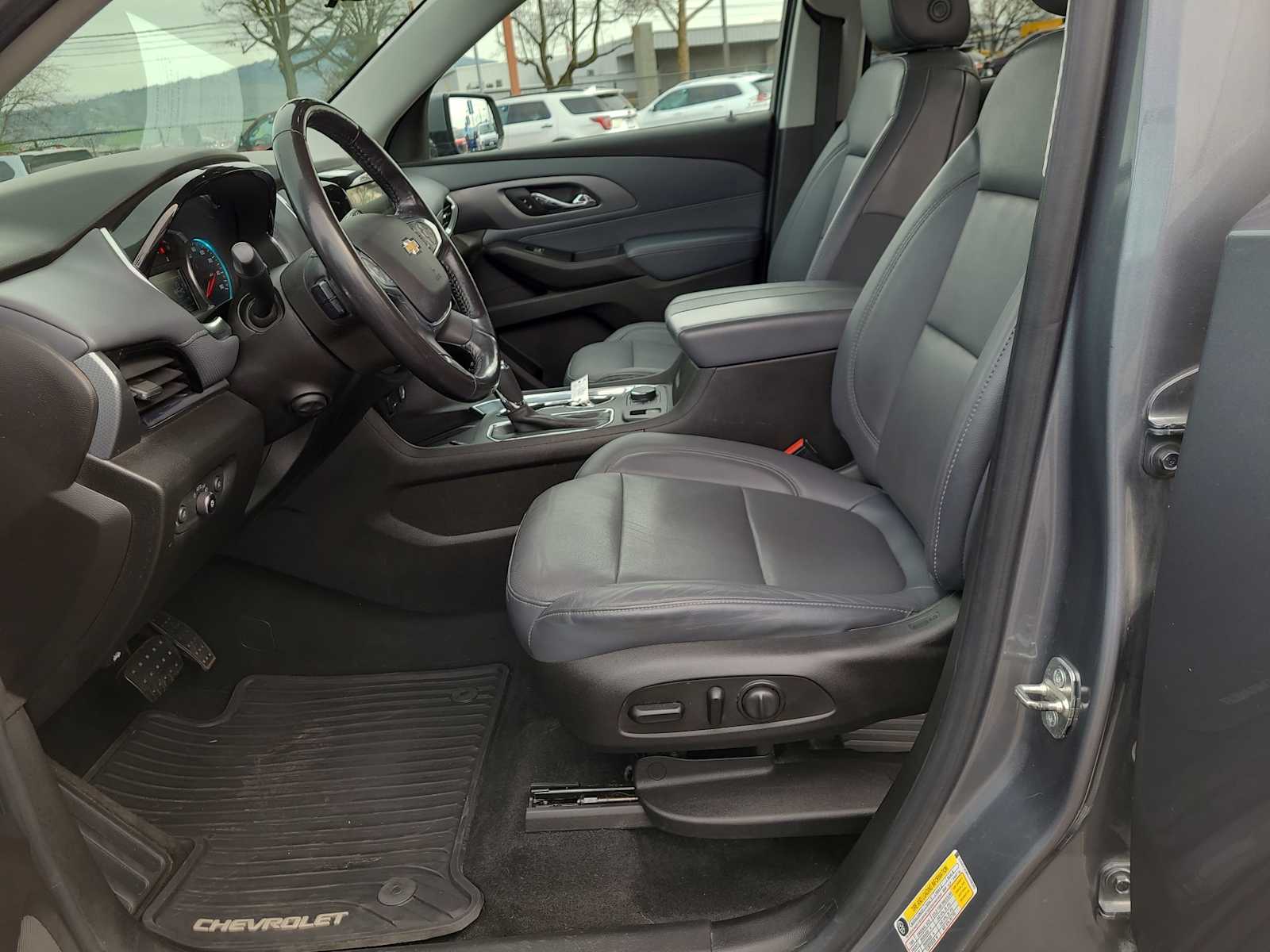 Thumbnail: 2018 Chevrolet Traverse - 19