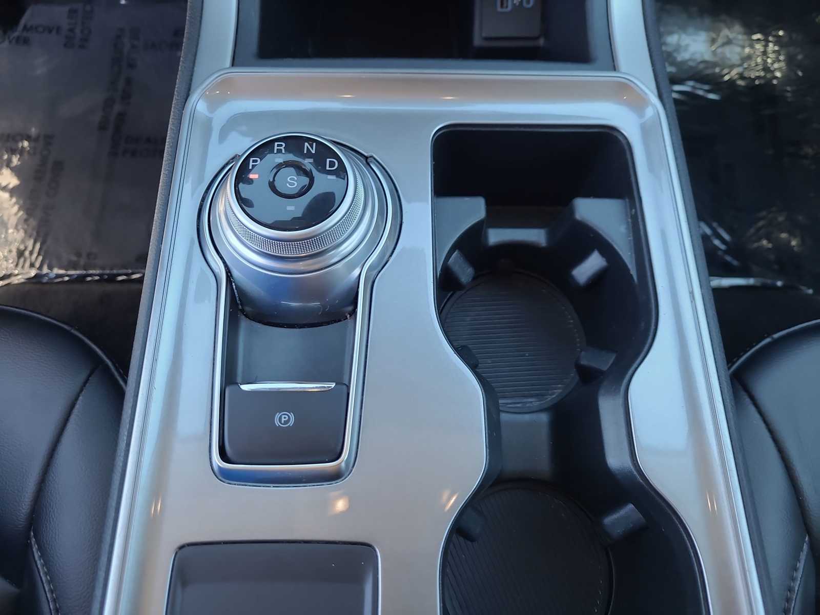 Thumbnail: 2024 Ford Edge - 25