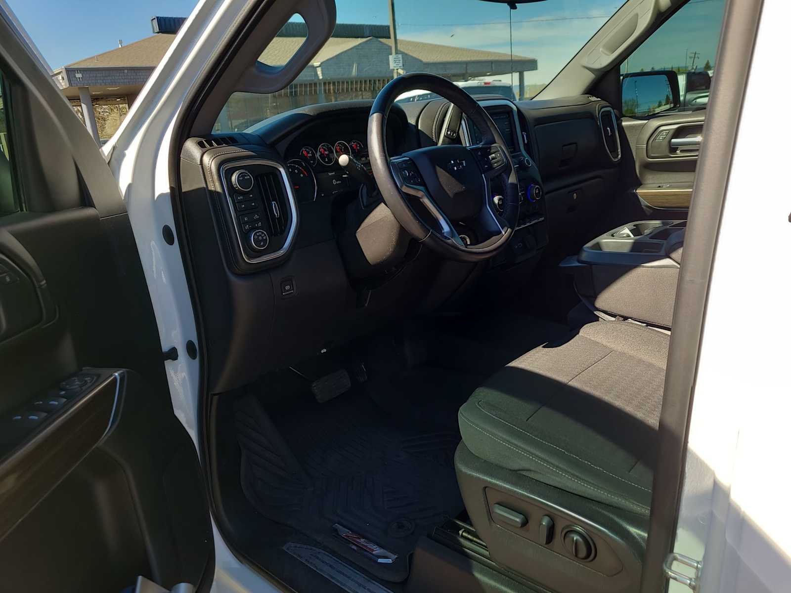 Thumbnail: 2022 Chevrolet Silverado 1500 - 10